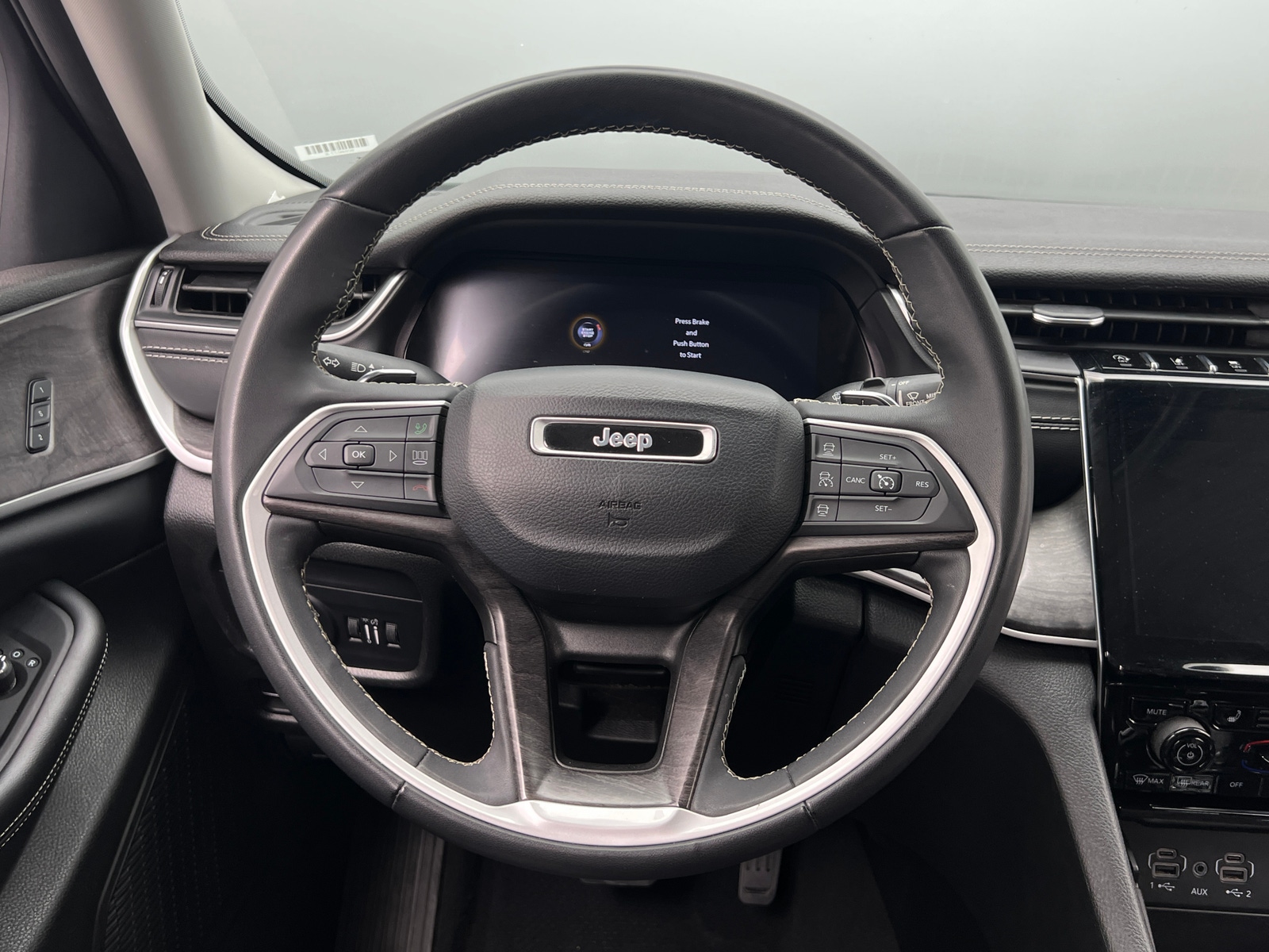 Thumbnail: 2023 Jeep Grand Cherokee - 4