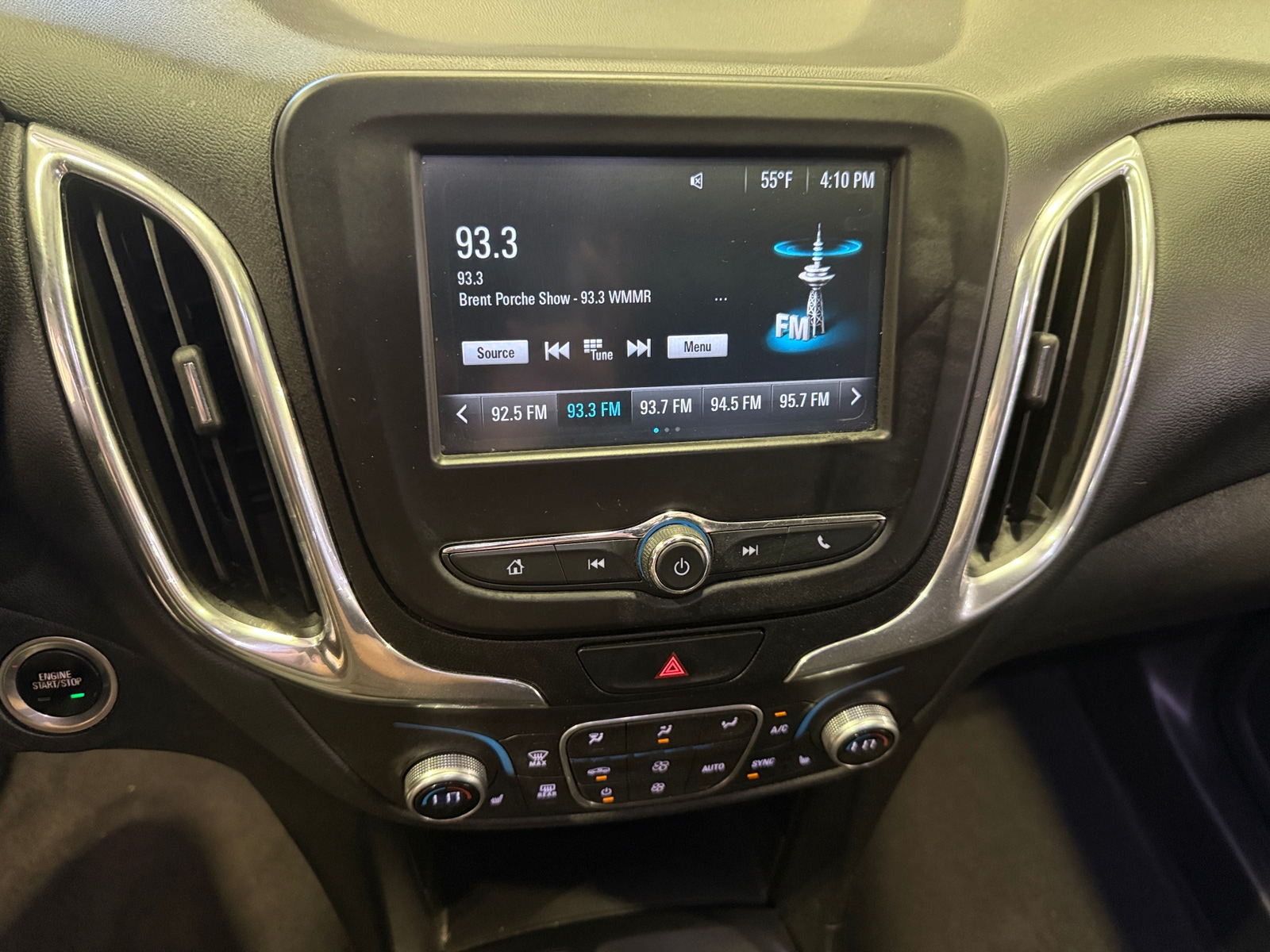 Thumbnail: 2018 Chevrolet Equinox - 4