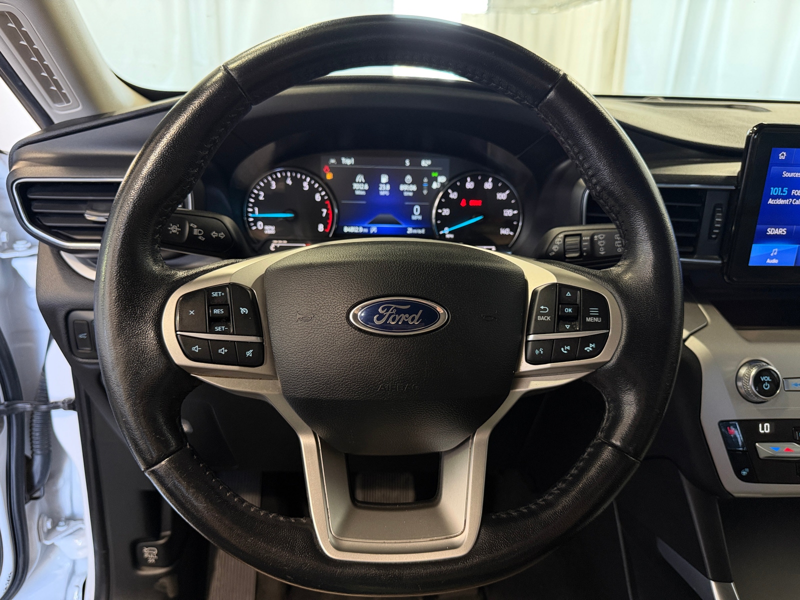 Thumbnail: 2021 Ford Explorer - 5