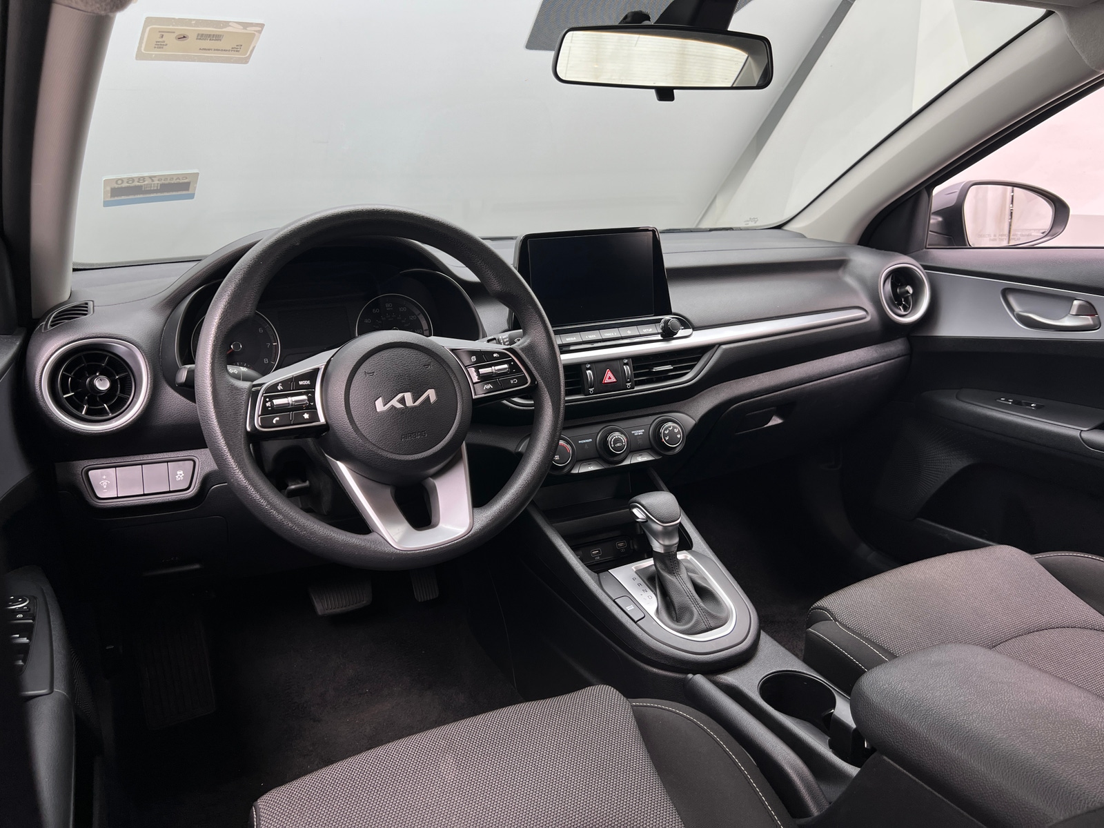 Thumbnail: 2024 Kia Forte - 3