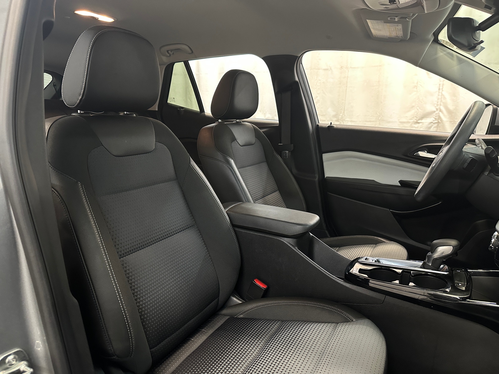 Thumbnail: 2025 Chevrolet Trax - 2