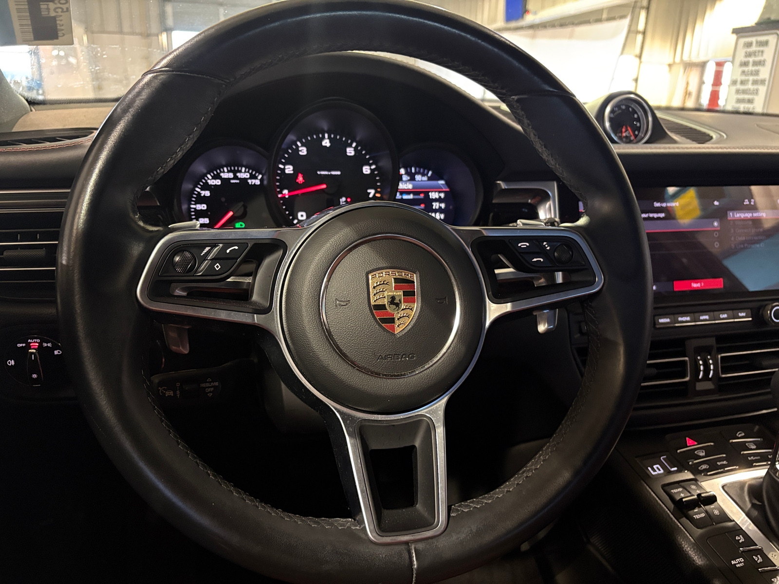 Thumbnail: 2021 Porsche Macan - 4