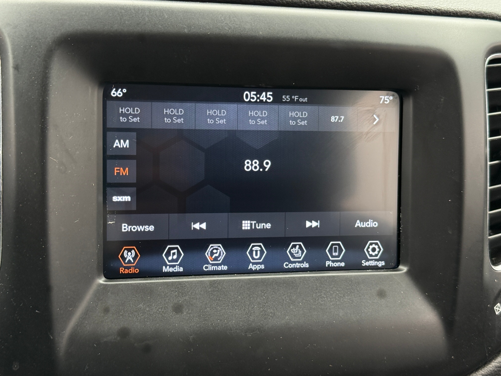Thumbnail: 2020 Jeep Compass - 3