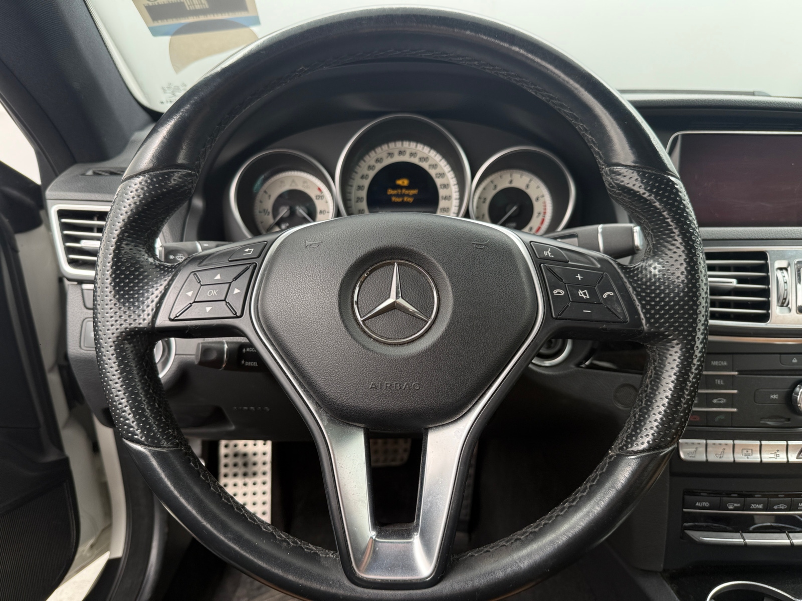 Thumbnail: 2017 Mercedes-Benz E-Class - 3