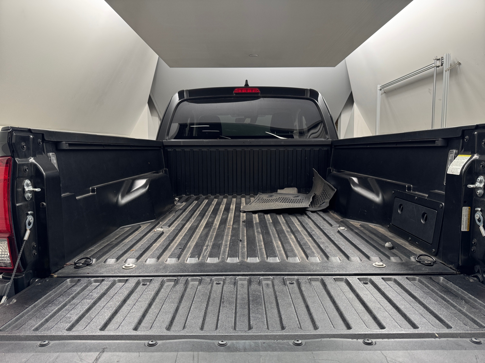 Thumbnail: 2022 Toyota Tacoma - 6