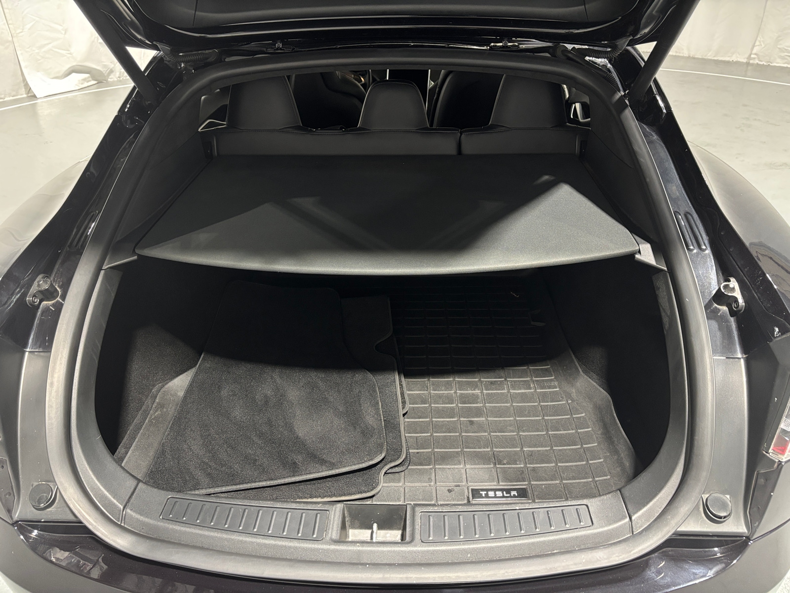 Thumbnail: 2016 Tesla Model S - 6