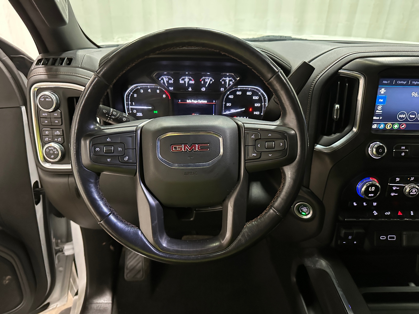 Thumbnail: 2021 GMC Sierra 3500 - 4