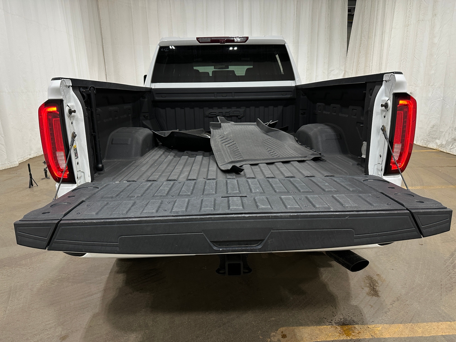 Thumbnail: 2021 GMC Sierra 3500 - 6