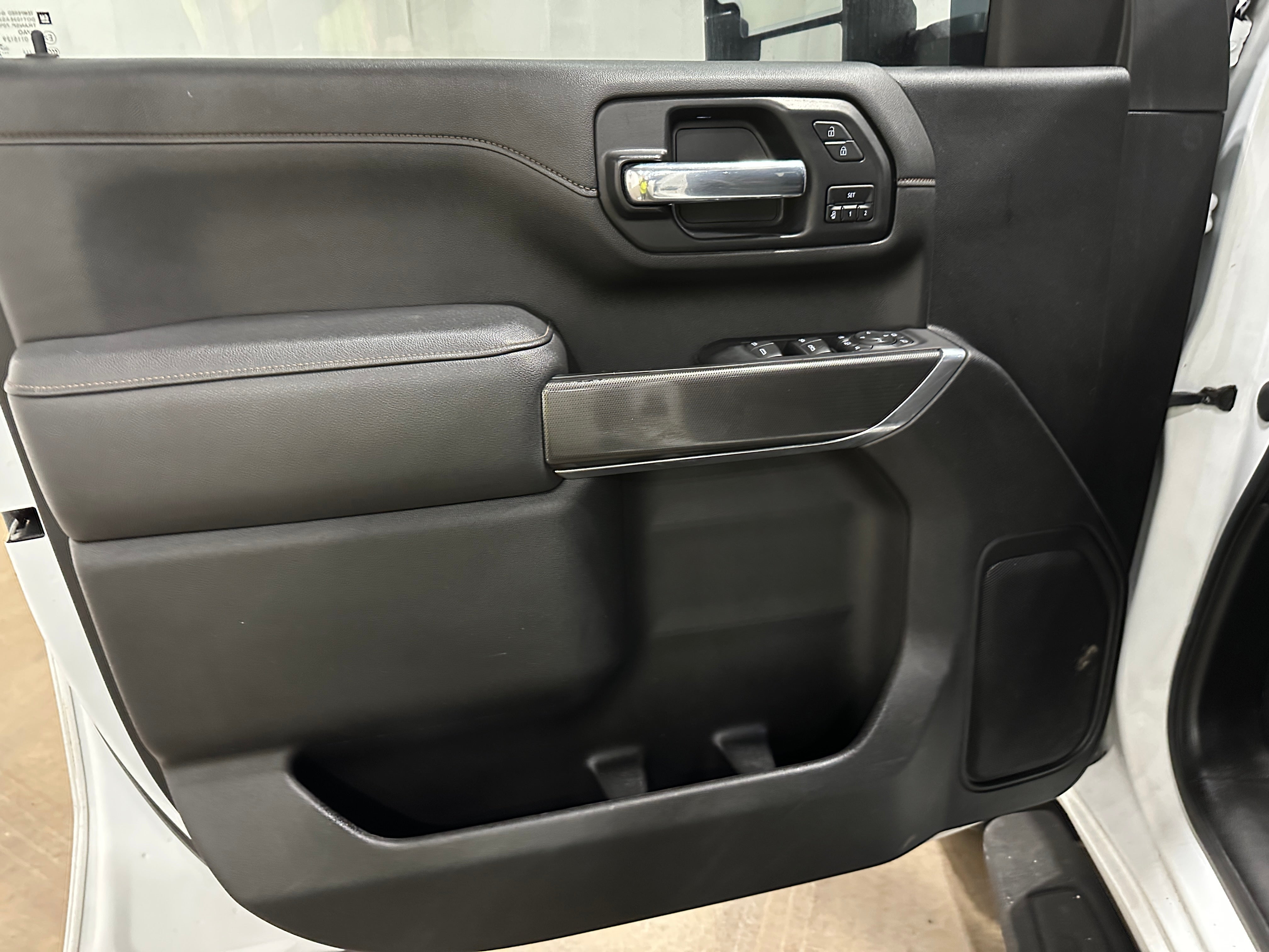 2021 GMC Sierra 3500HD AT4 - Photo 10