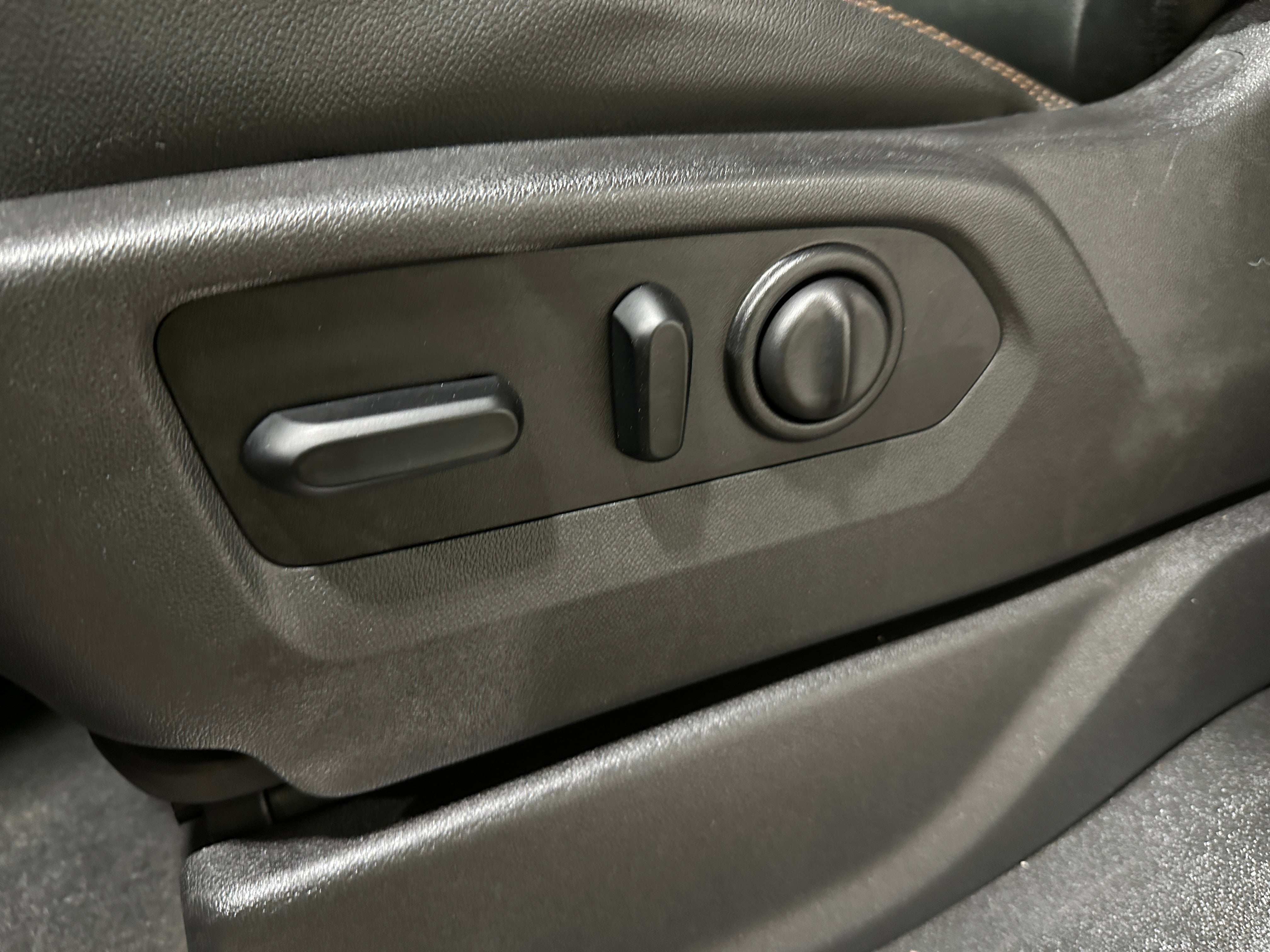 2021 GMC Sierra 3500HD AT4 - Photo 11