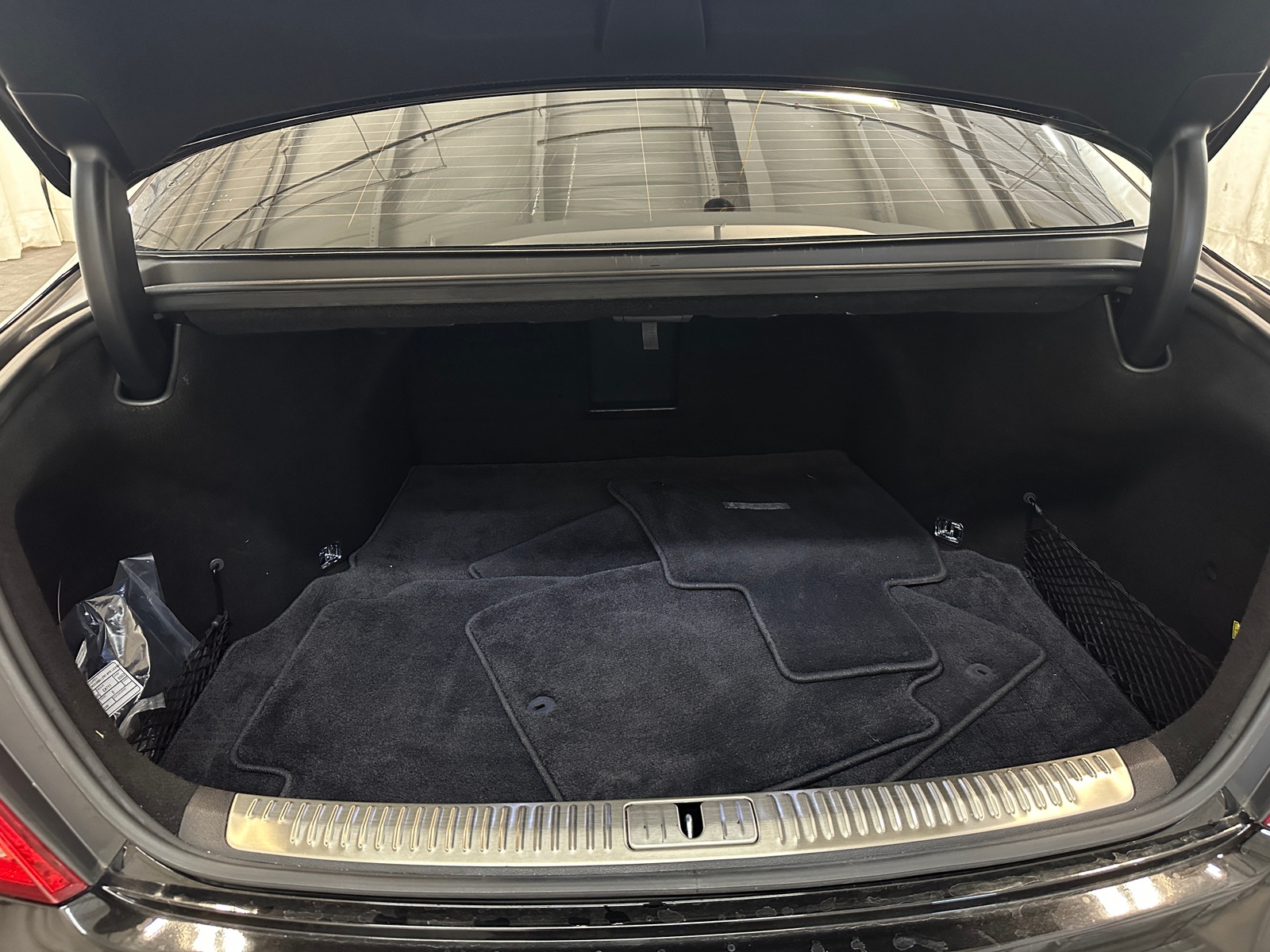 Thumbnail: 2019 Genesis G90 - 6