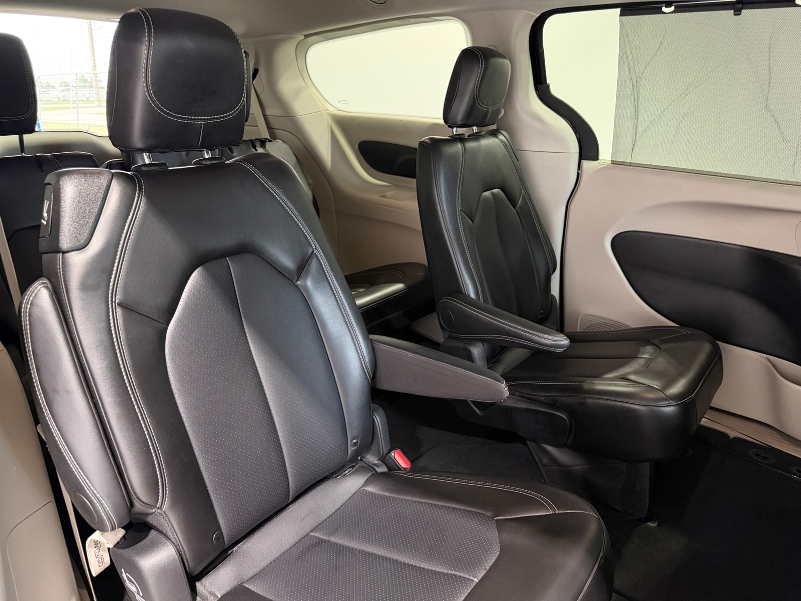 Thumbnail: 2024 Chrysler Pacifica - 5