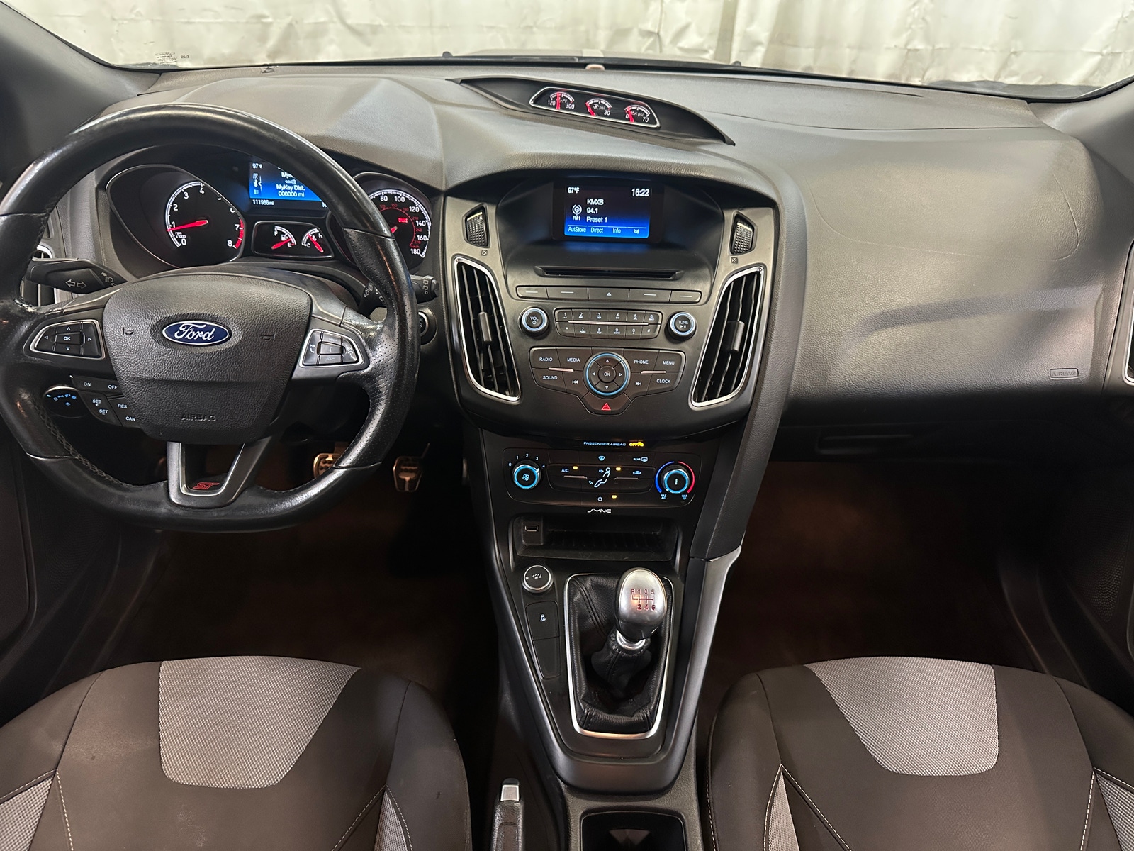Thumbnail: 2015 Ford Focus - 3