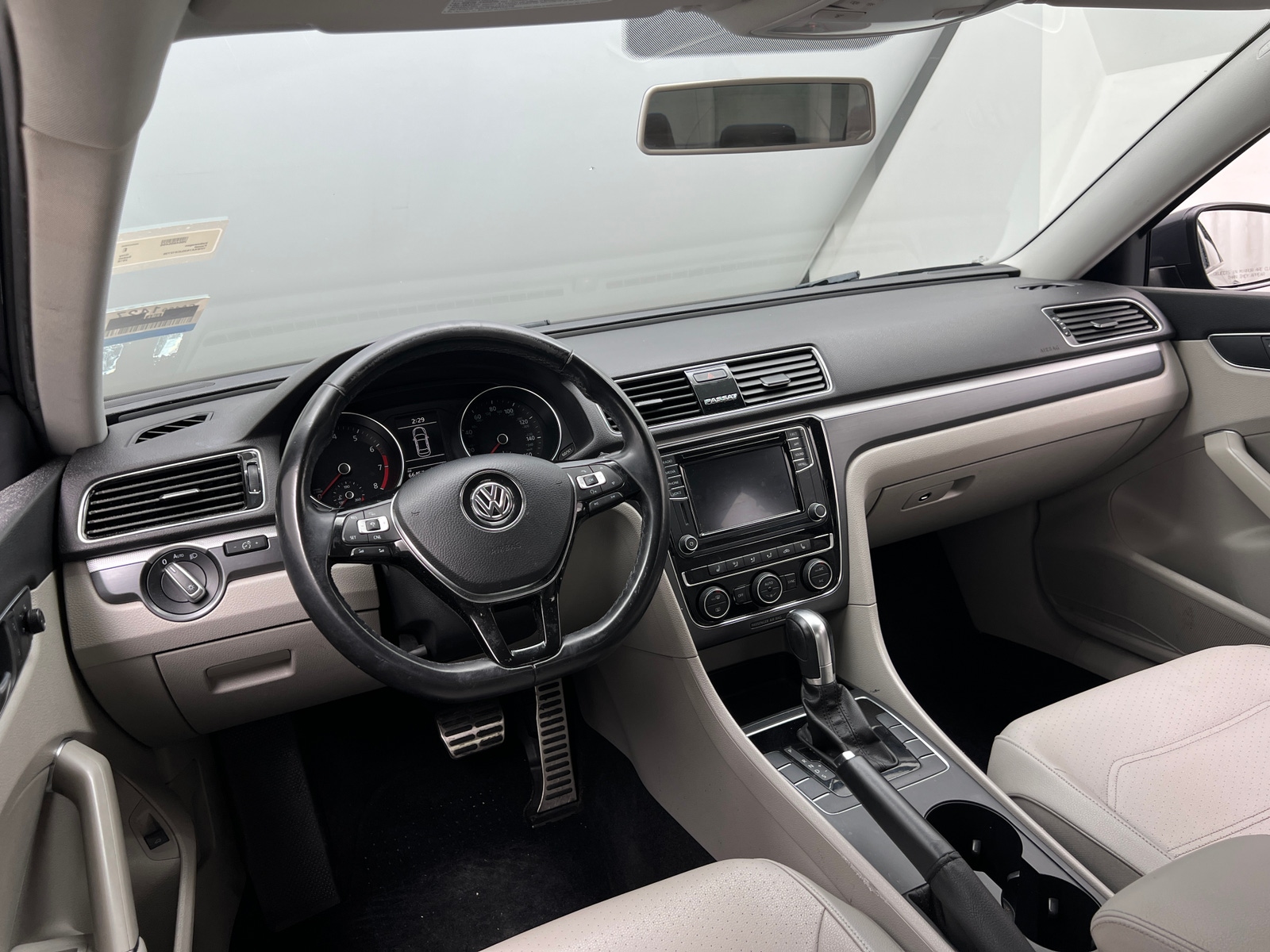 Thumbnail: 2018 Volkswagen Passat - 2