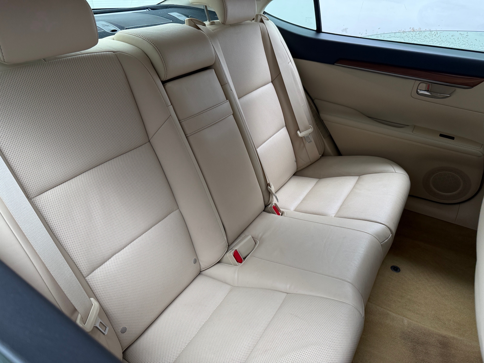 Thumbnail: 2014 Lexus ES - 6