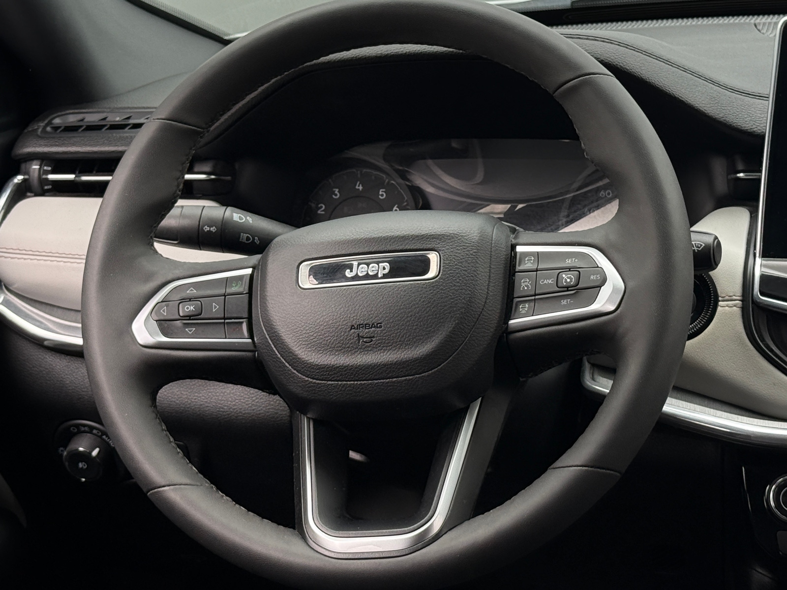Thumbnail: 2023 Jeep Compass - 4
