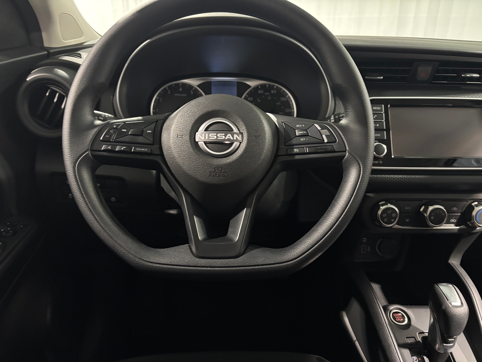 Thumbnail: 2025 Nissan Kicks - 5