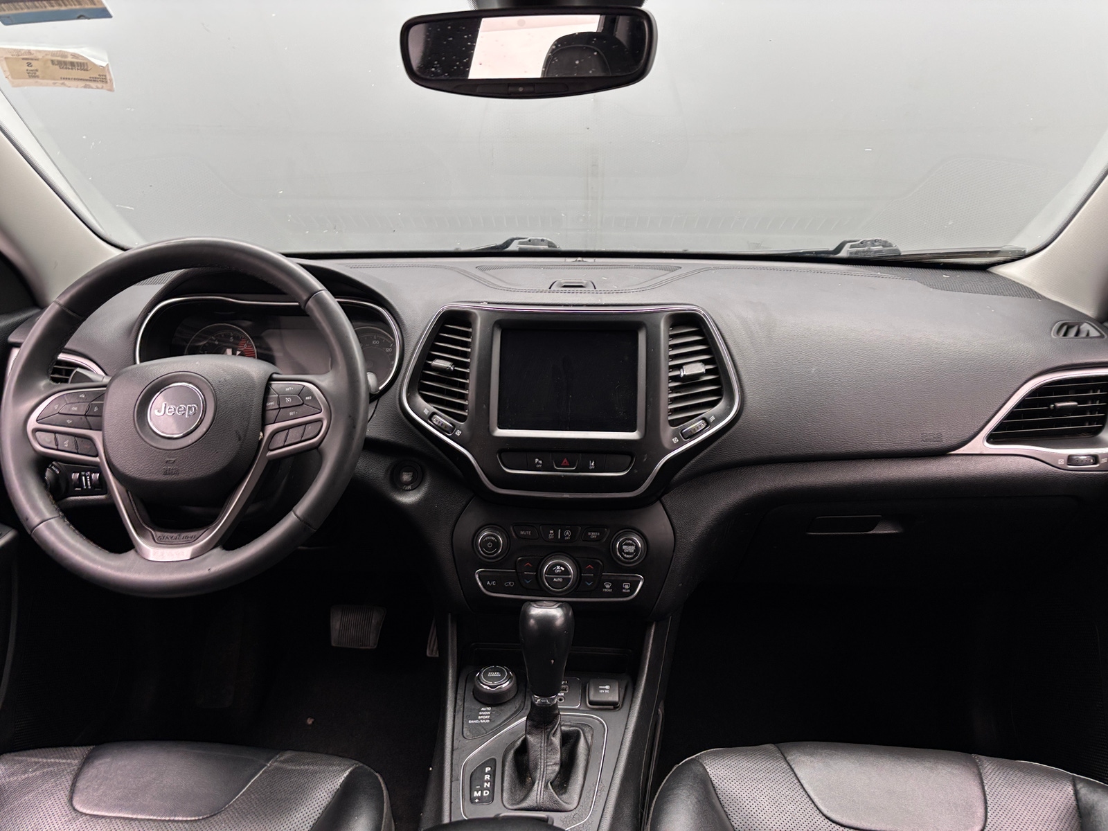 Thumbnail: 2022 Jeep Cherokee - 2