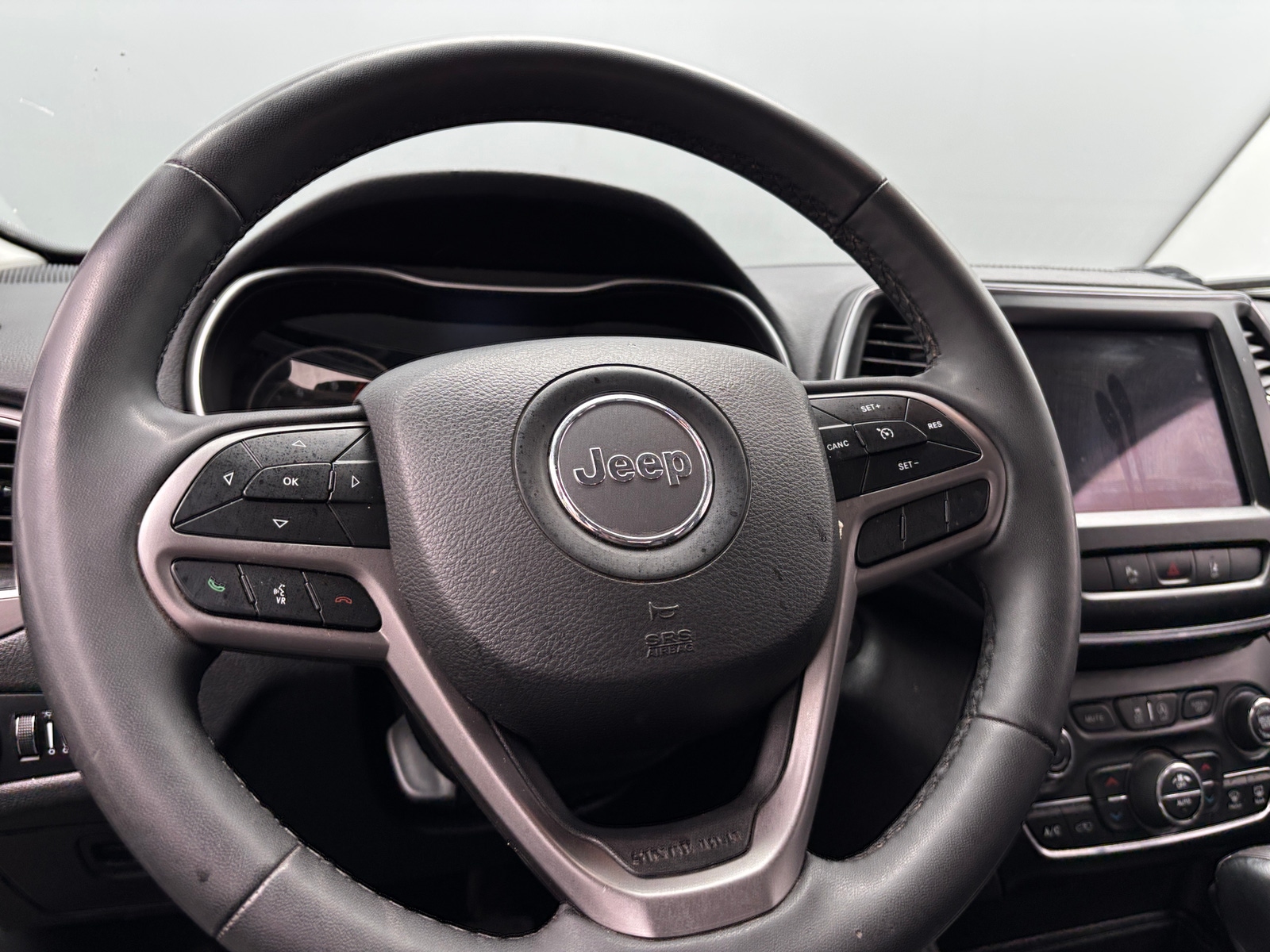 Thumbnail: 2022 Jeep Cherokee - 4