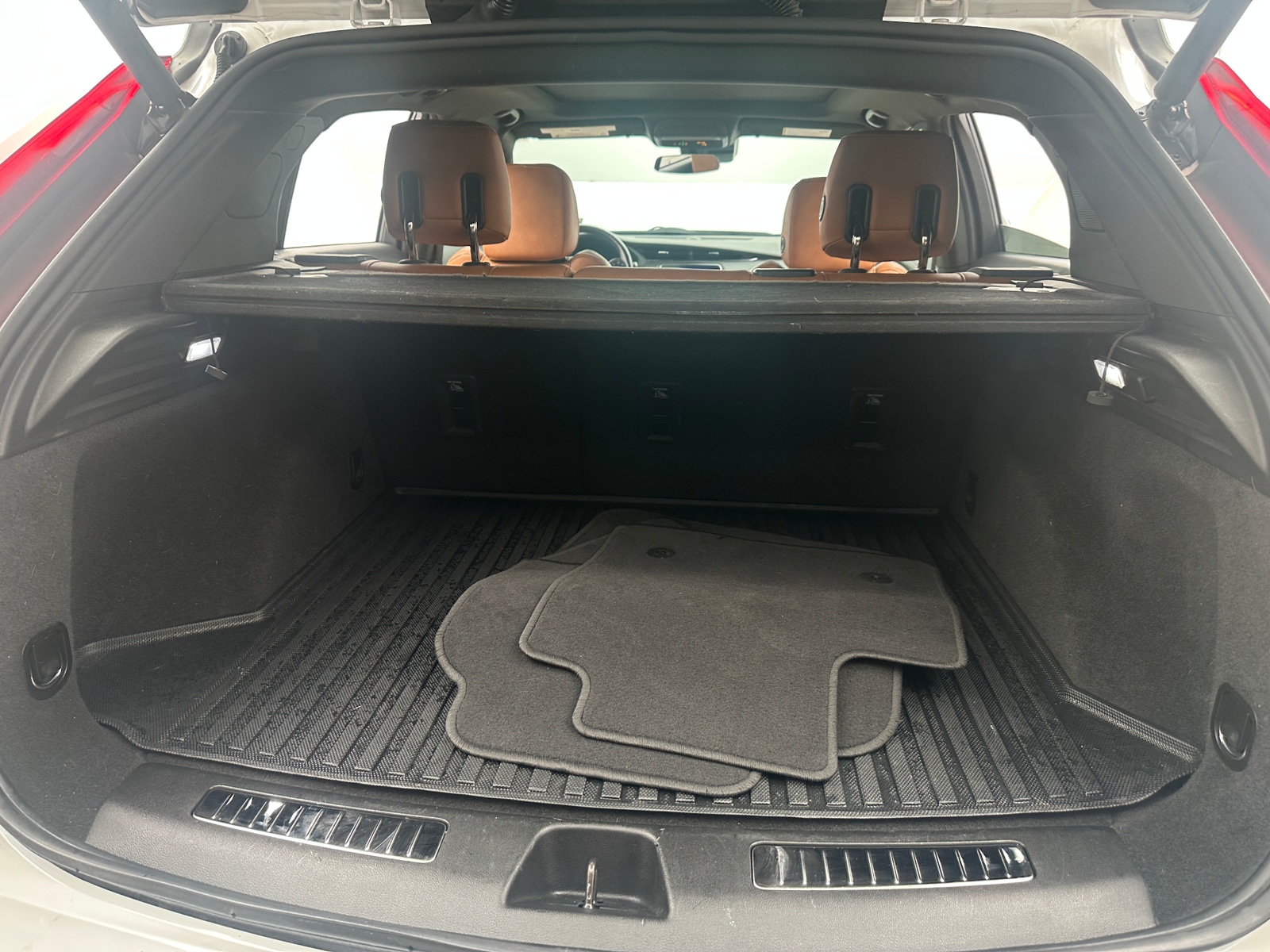 Thumbnail: 2021 Cadillac XT4 - 6