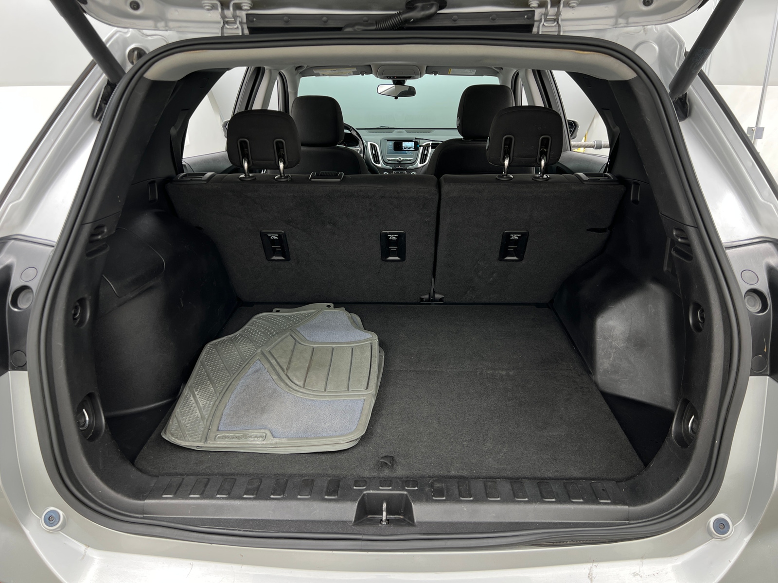 Thumbnail: 2018 Chevrolet Equinox - 7