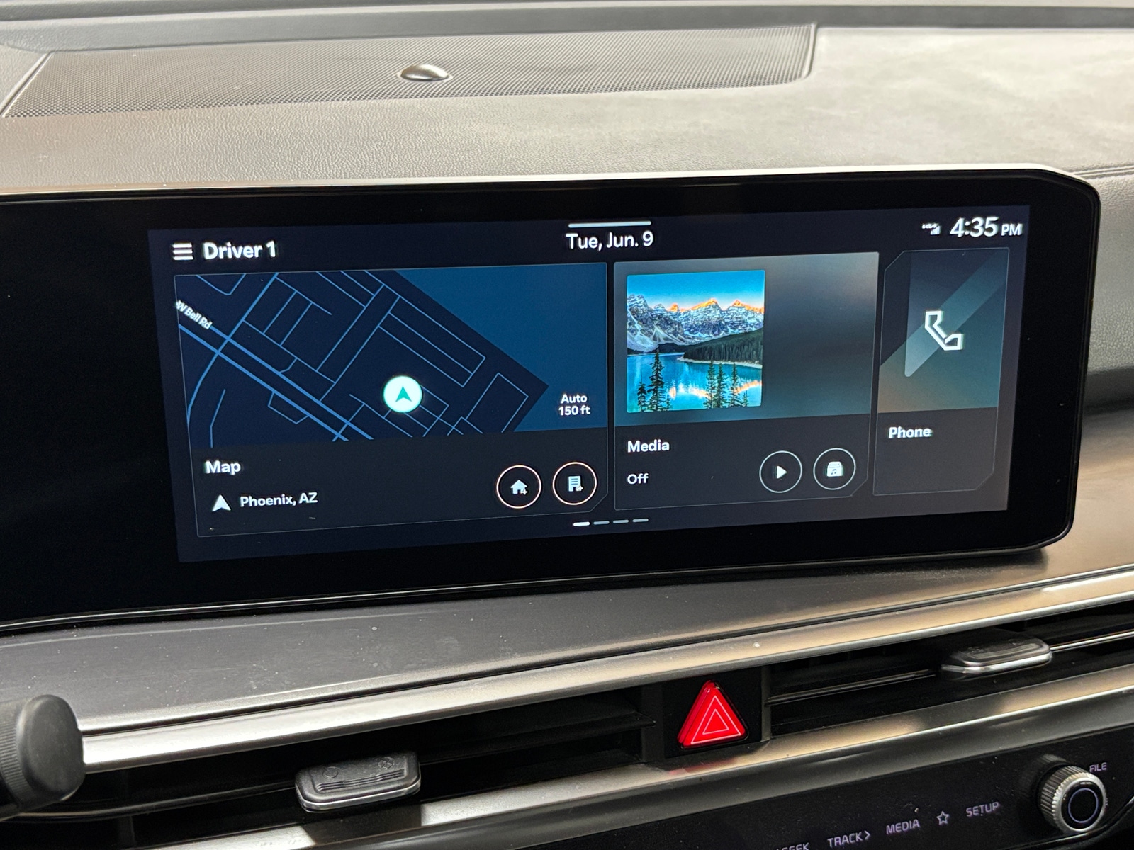 Thumbnail: 2024 Kia Sorento - 3