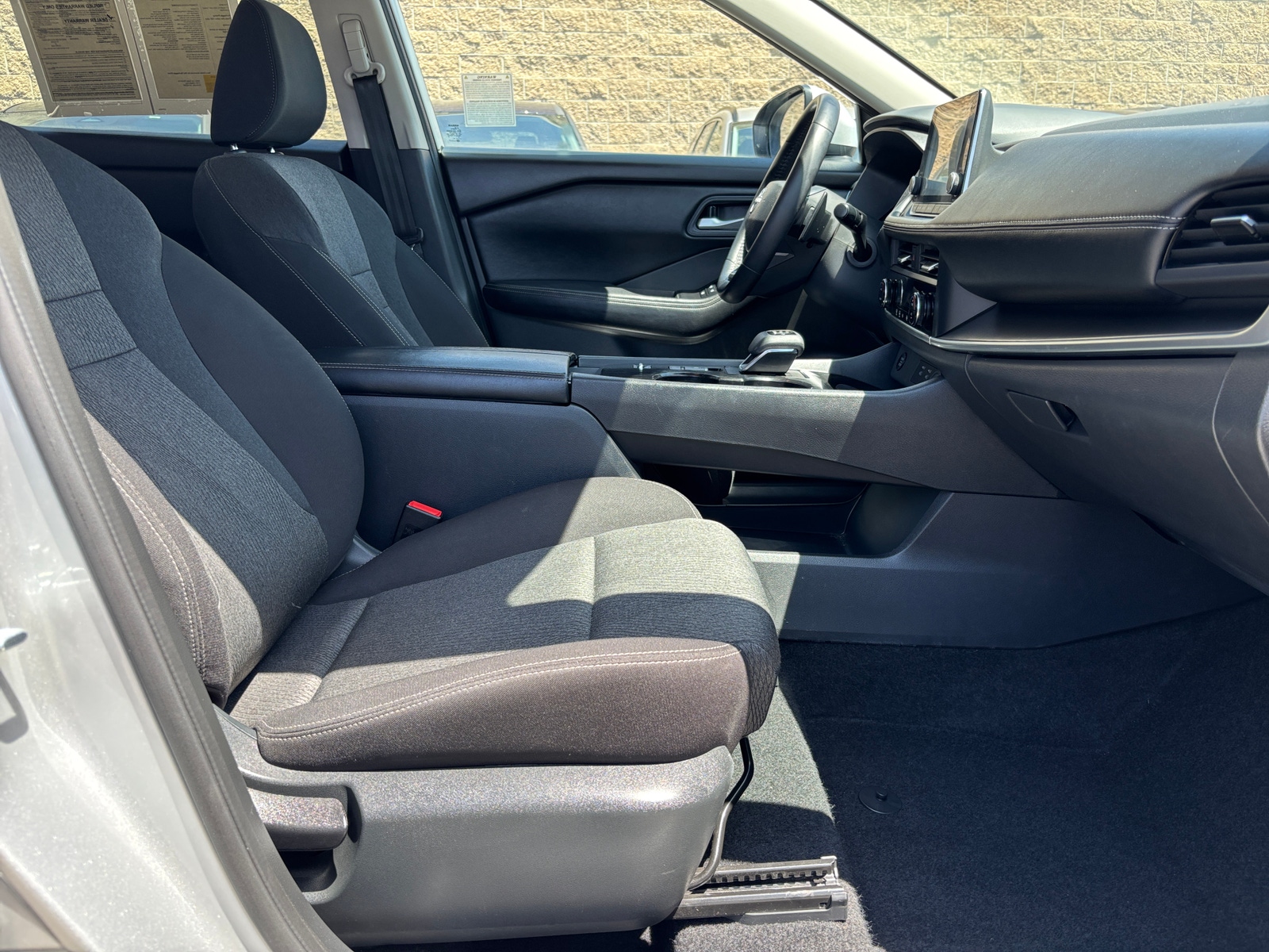 Thumbnail: 2025 Nissan Rogue - 2