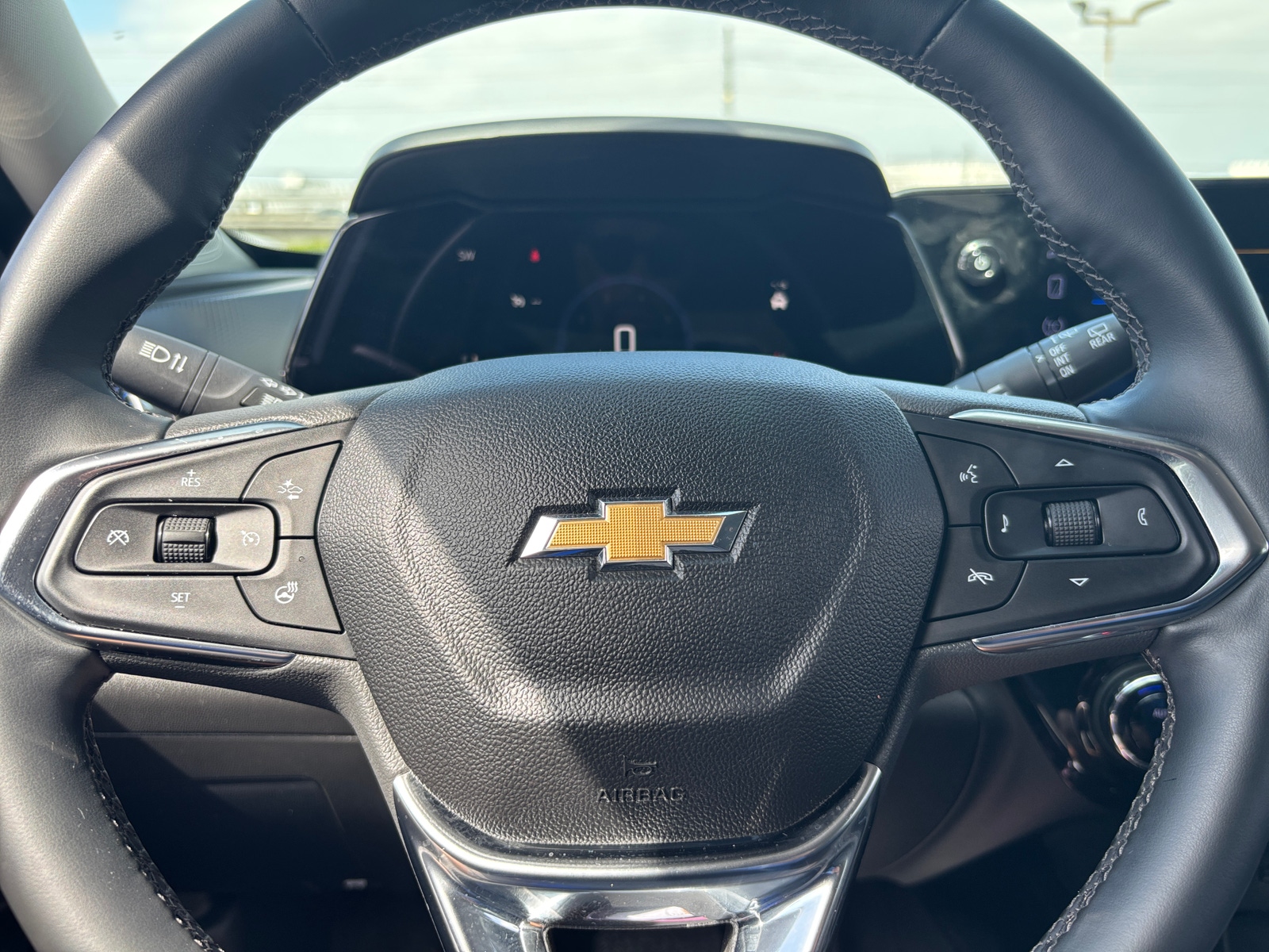Thumbnail: 2025 Chevrolet Trax - 5