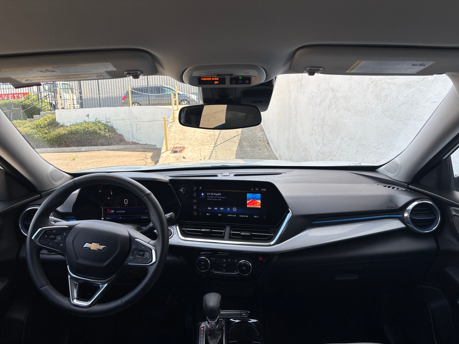 Thumbnail: 2025 Chevrolet Trax - 3