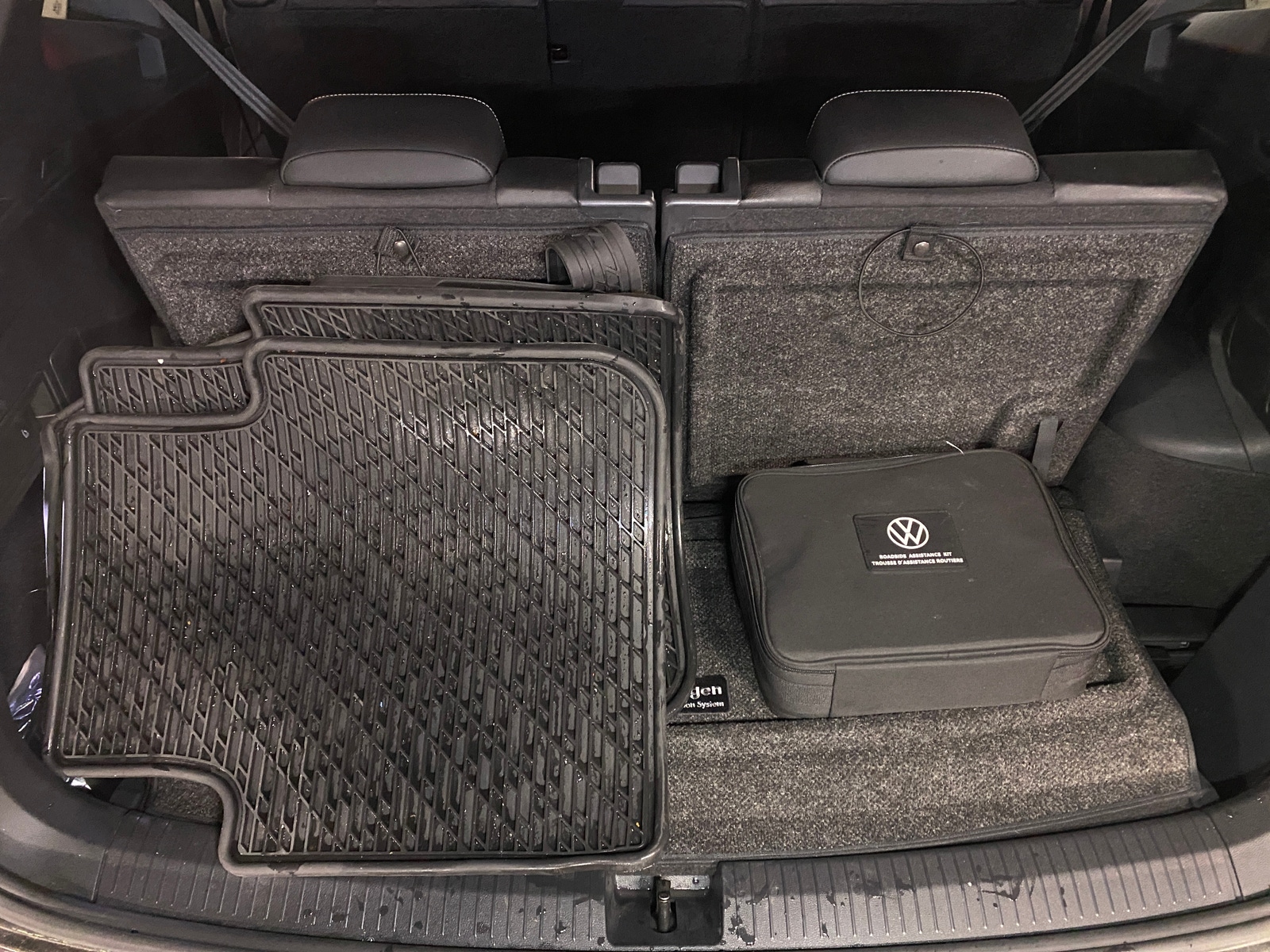 Thumbnail: 2023 Volkswagen Tiguan - 6