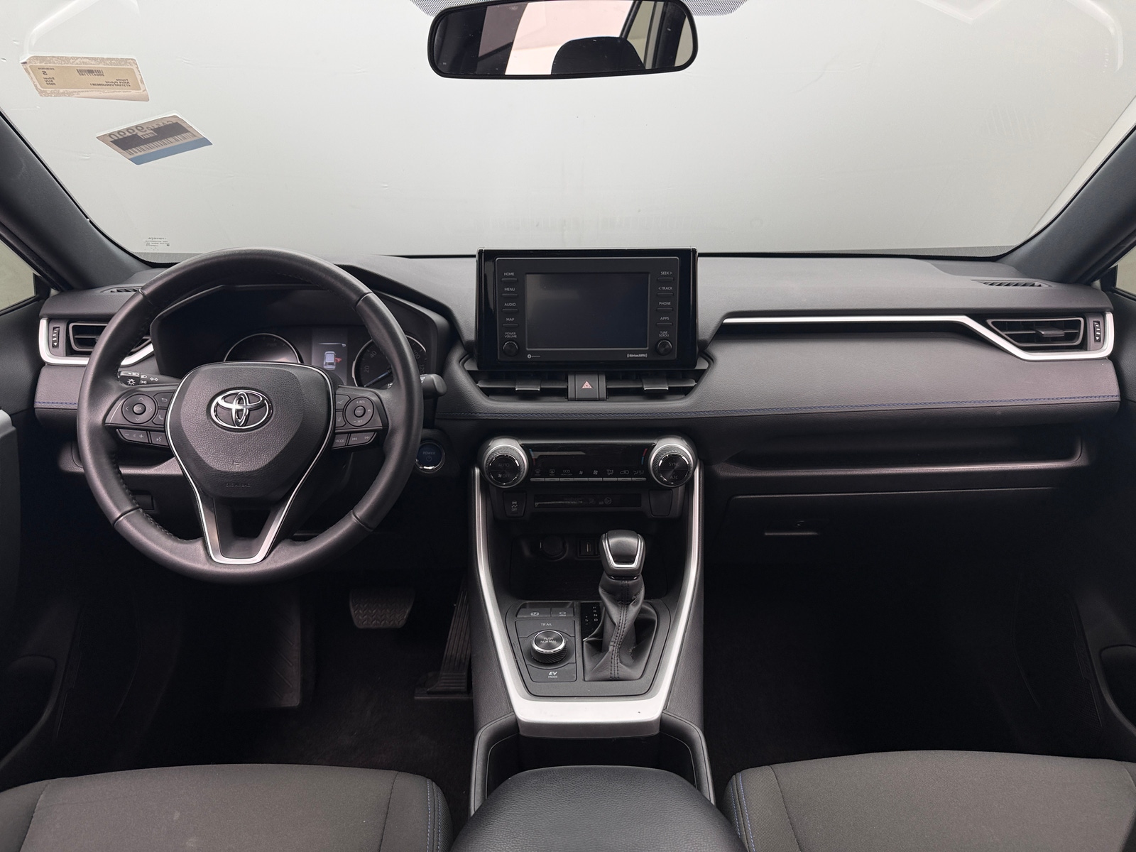 Thumbnail: 2022 Toyota RAV4 - 3