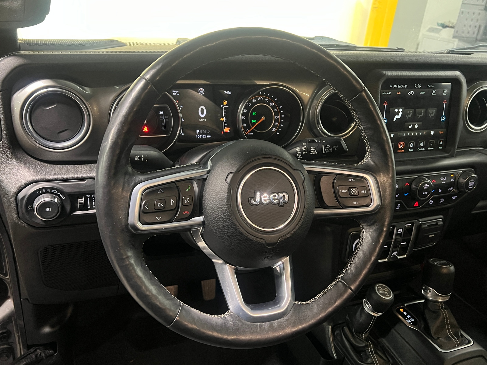 Thumbnail: 2019 Jeep Wrangler - 5