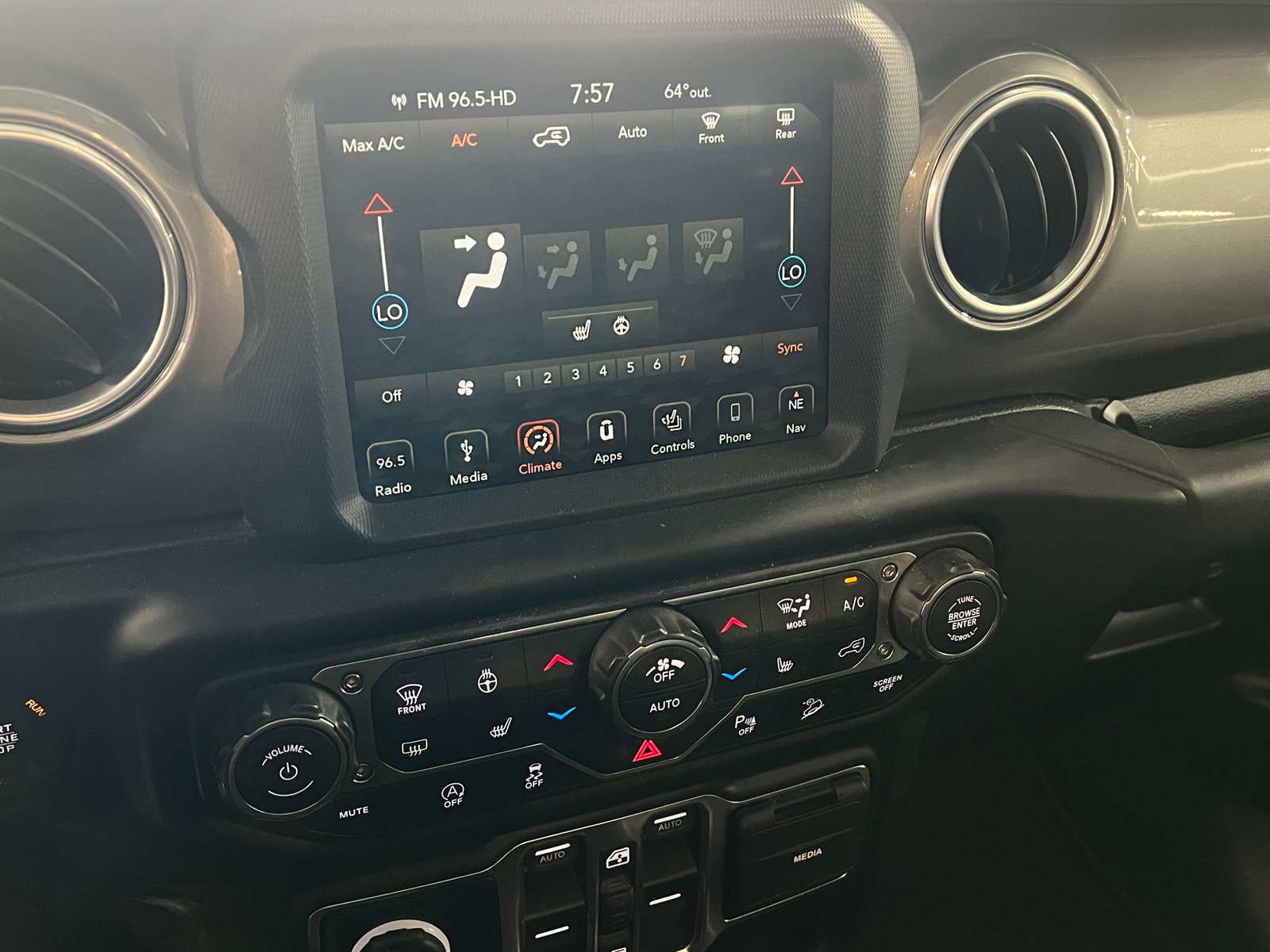 Thumbnail: 2019 Jeep Wrangler - 4