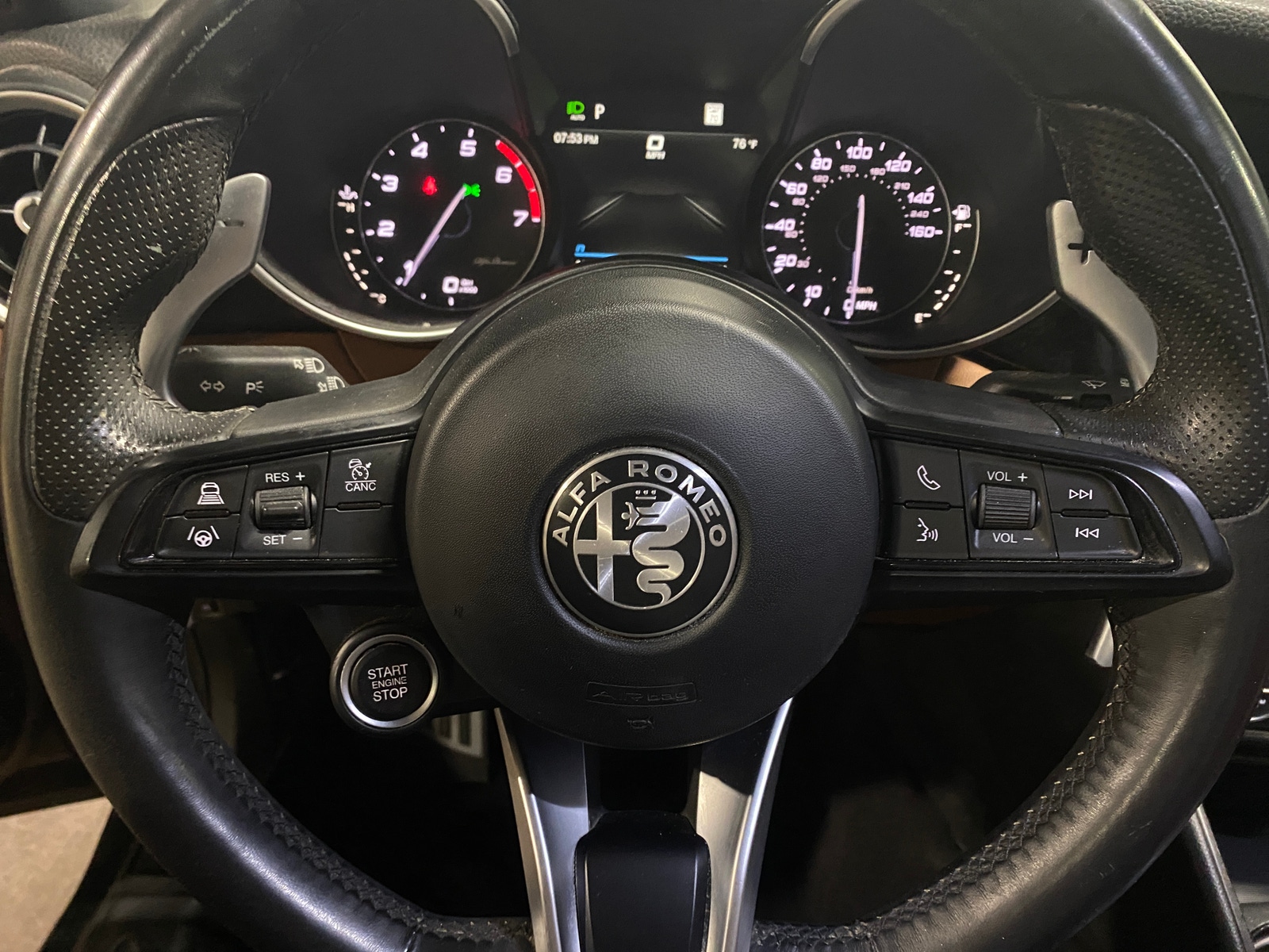 Thumbnail: 2021 Alfa Romeo Giulia - 4