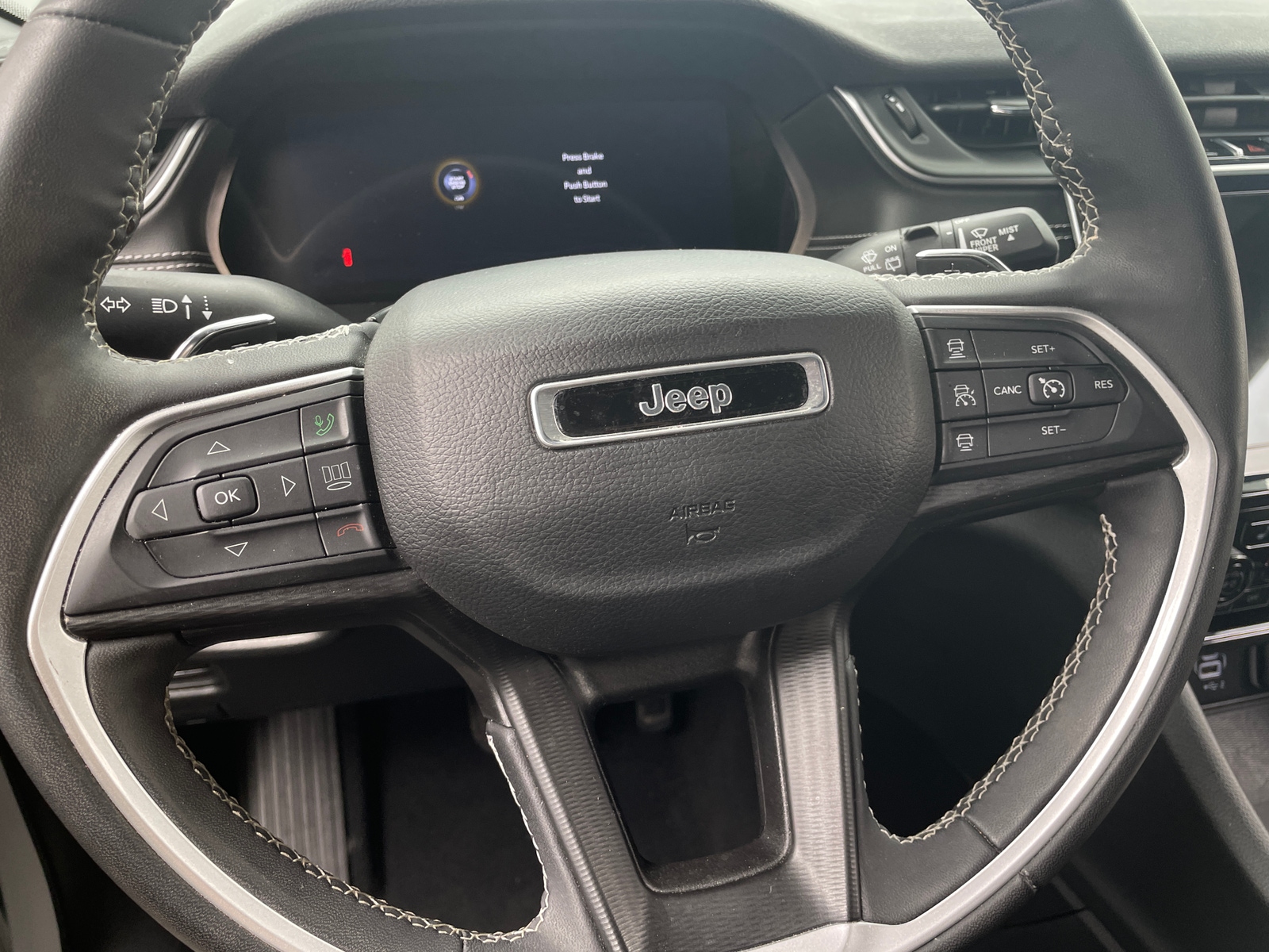 Thumbnail: 2023 Jeep Grand Cherokee - 4