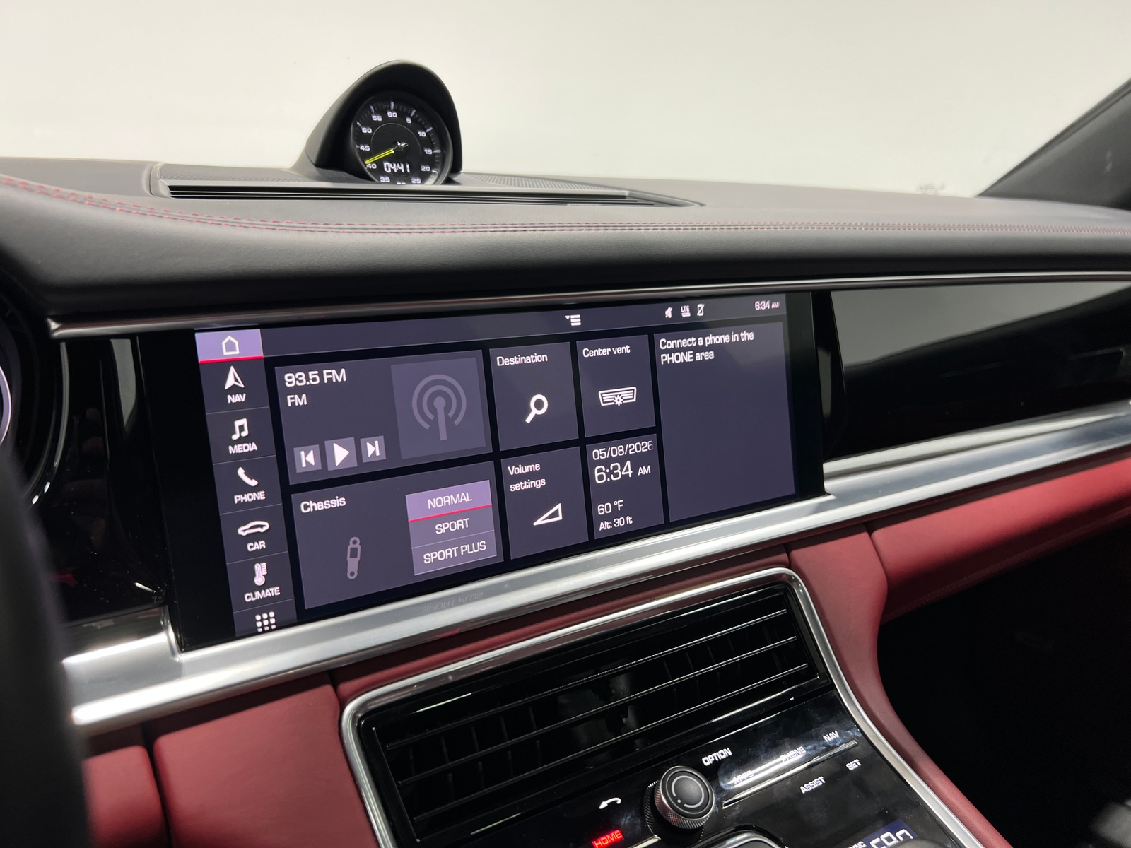 Thumbnail: 2019 Porsche Panamera - 3