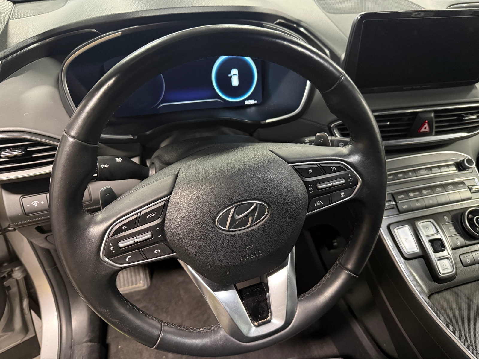 Thumbnail: 2023 Hyundai Santa Fe - 4
