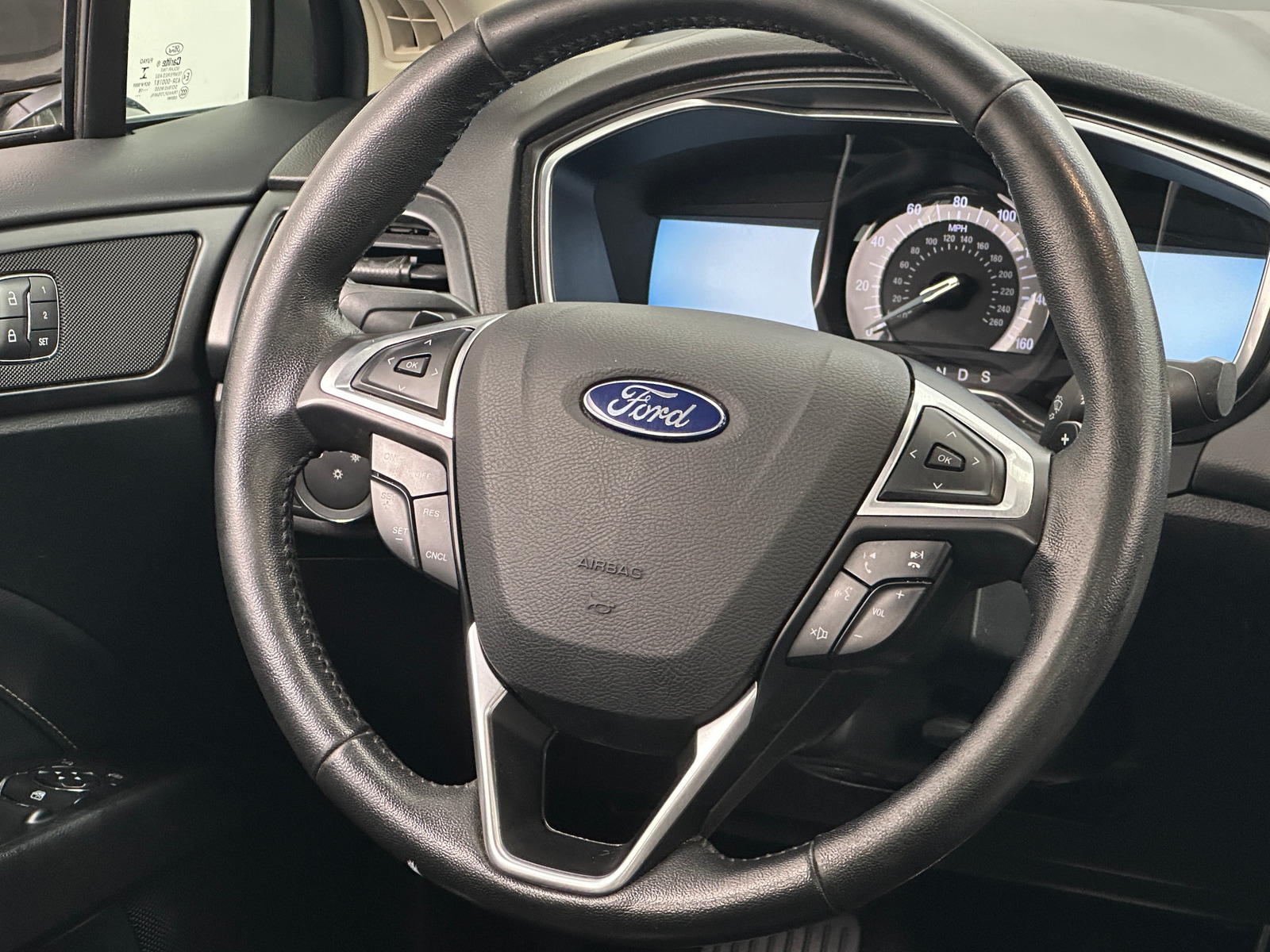 Thumbnail: 2017 Ford Fusion - 4