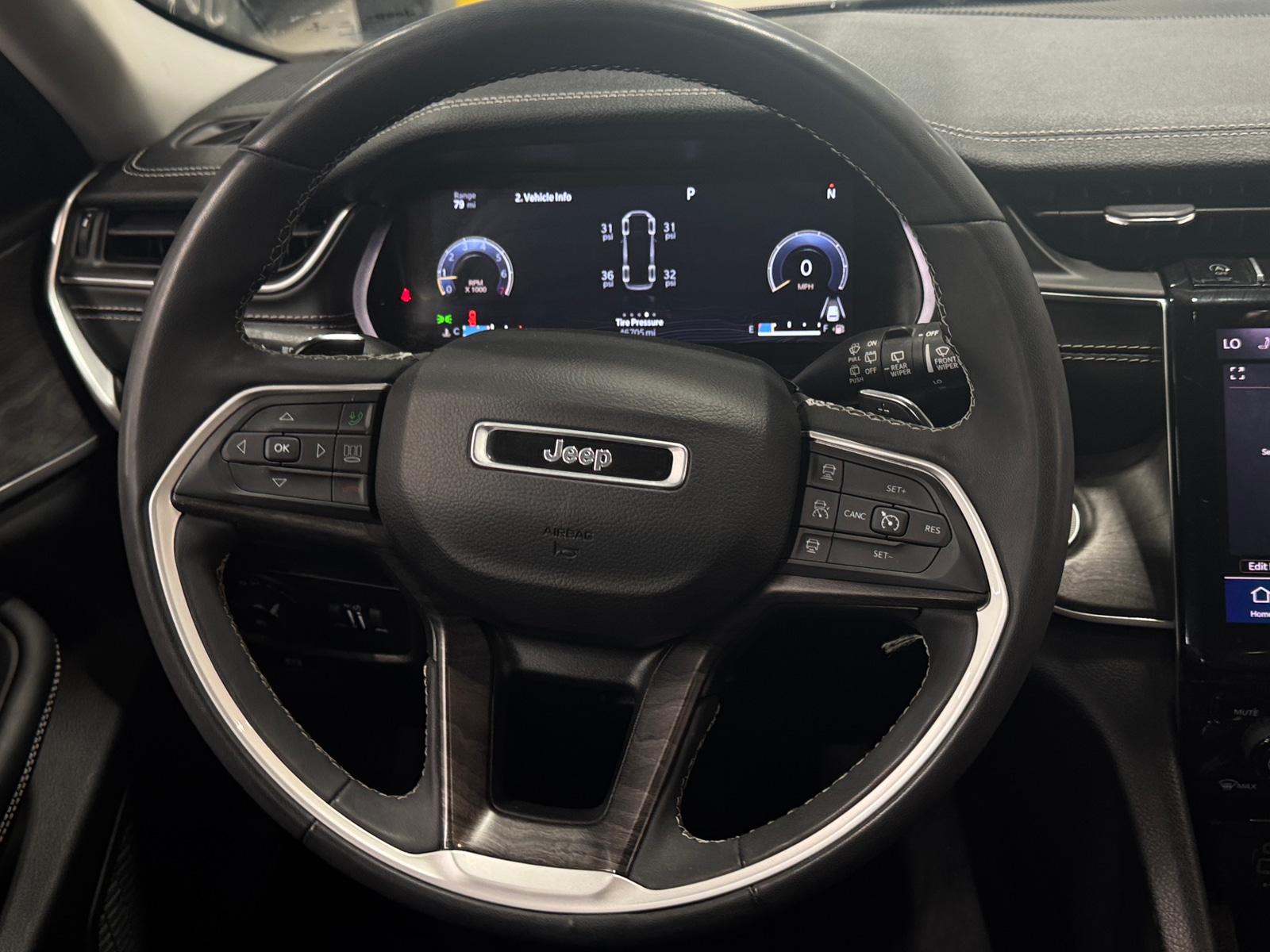 Thumbnail: 2023 Jeep Grand Cherokee L - 4