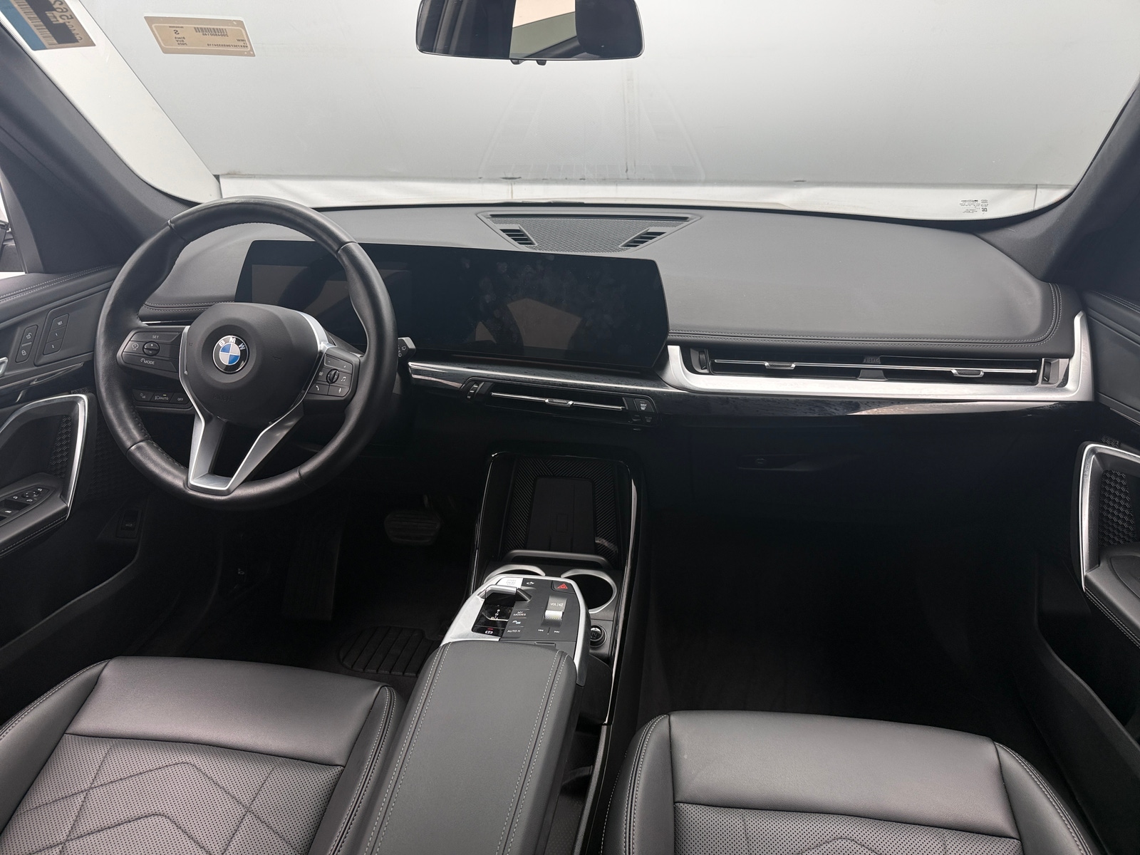 Thumbnail: 2025 BMW X1 - 2
