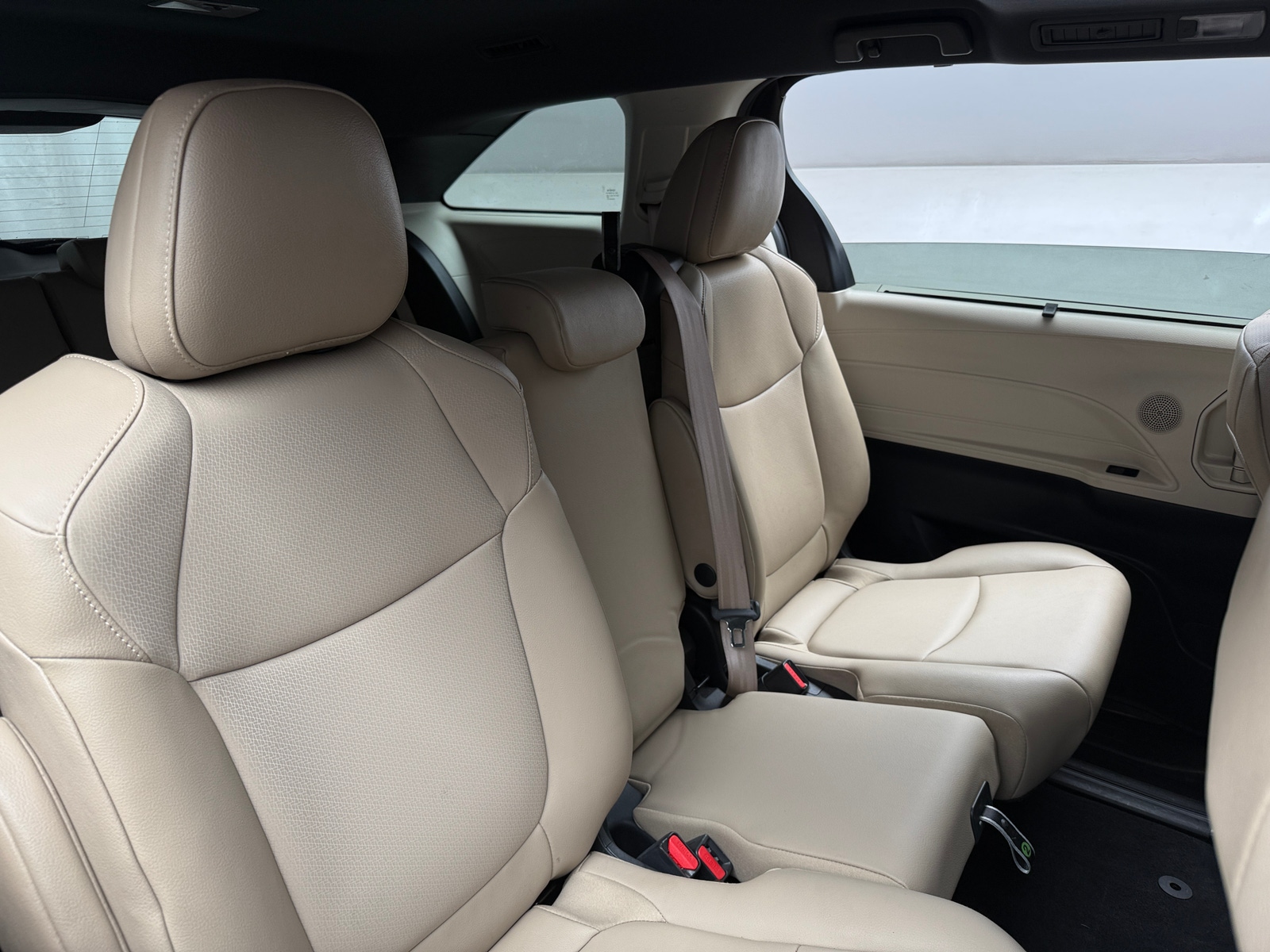 Thumbnail: 2021 Toyota Sienna - 5