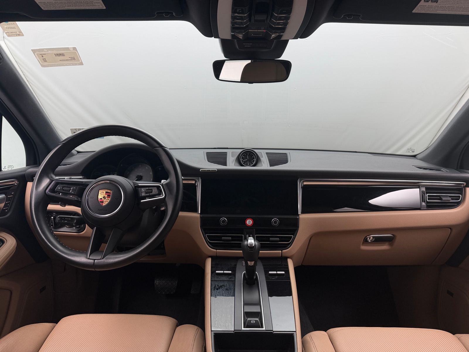 Thumbnail: 2022 Porsche Macan - 2