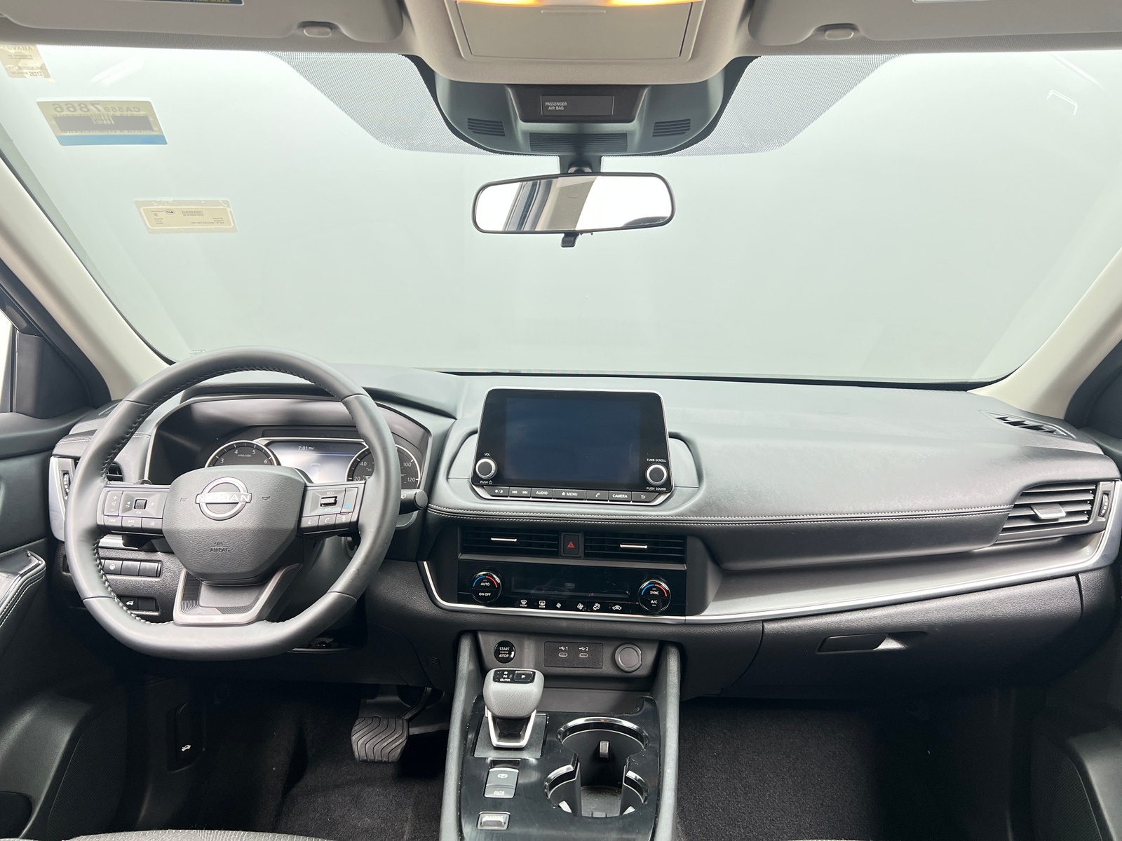 Thumbnail: 2025 Nissan Rogue - 3