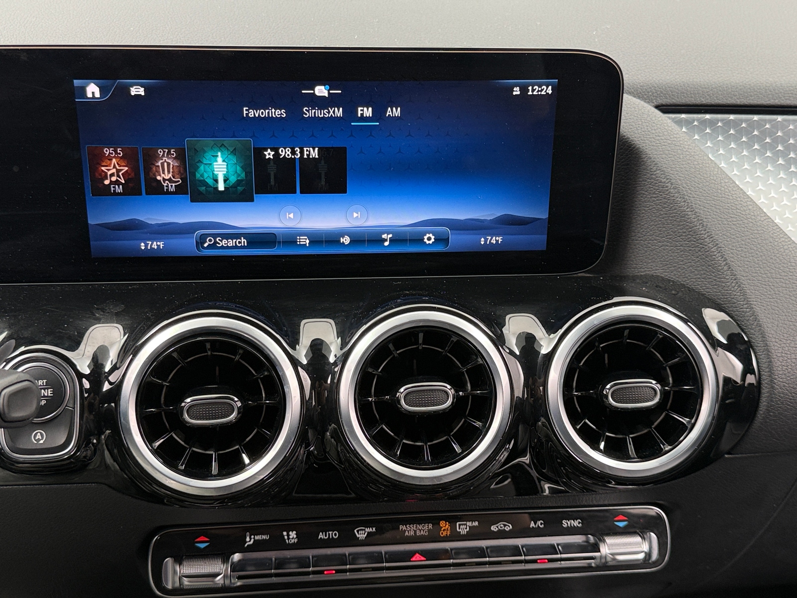 Thumbnail: 2025 Mercedes-Benz GLA - 3