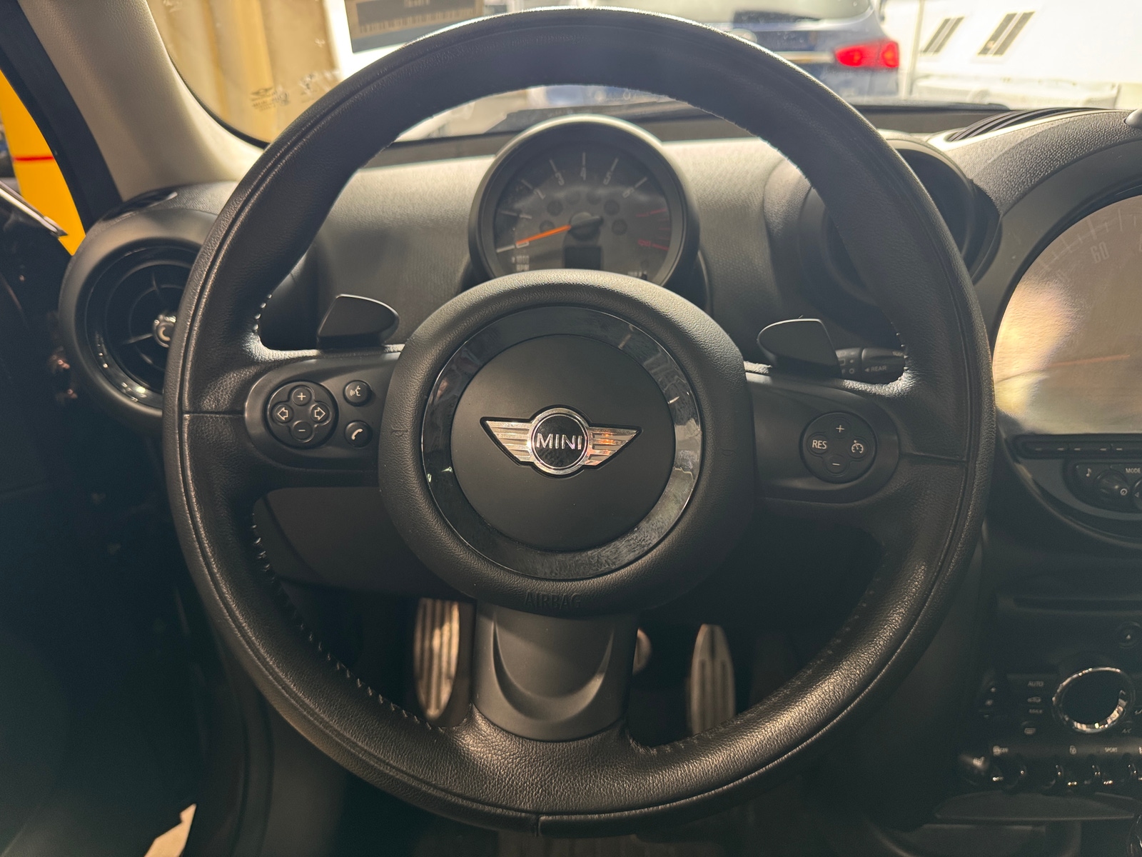 Thumbnail: 2015 MINI Cooper Countryman - 3