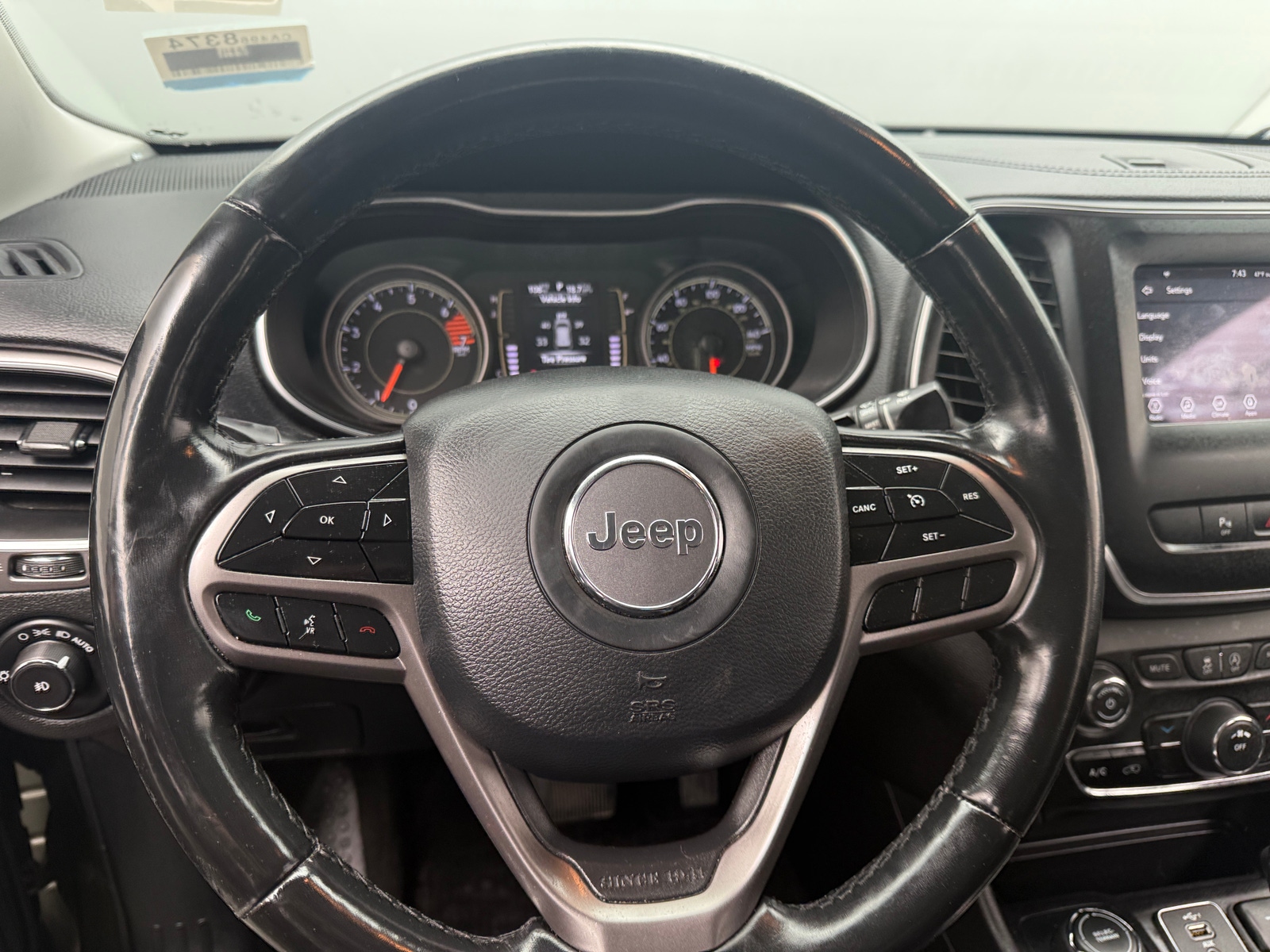 Thumbnail: 2020 Jeep Cherokee - 5