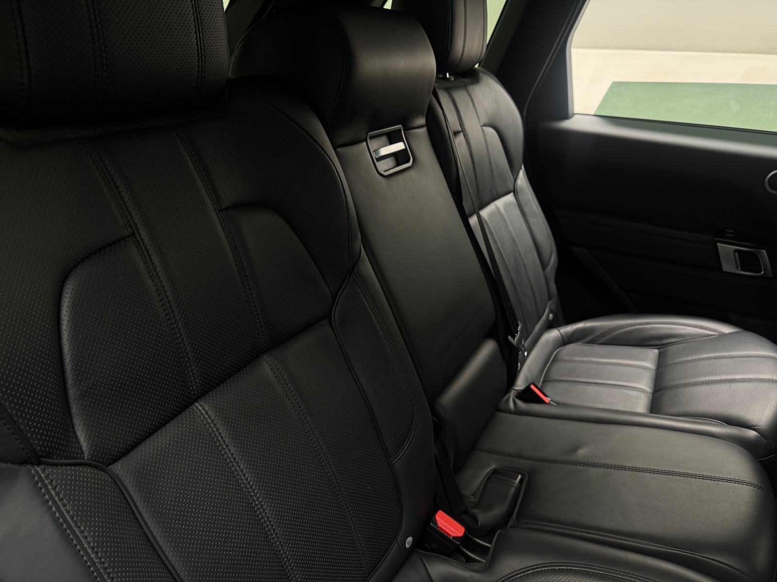 Thumbnail: 2016 Land Rover Range Rover Sport - 5