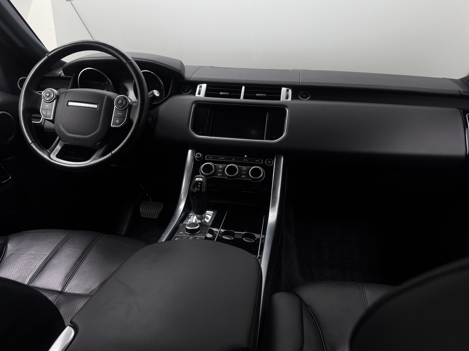 Thumbnail: 2016 Land Rover Range Rover Sport - 2