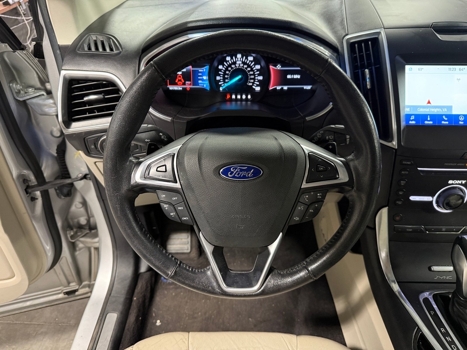 Thumbnail: 2016 Ford Edge - 4