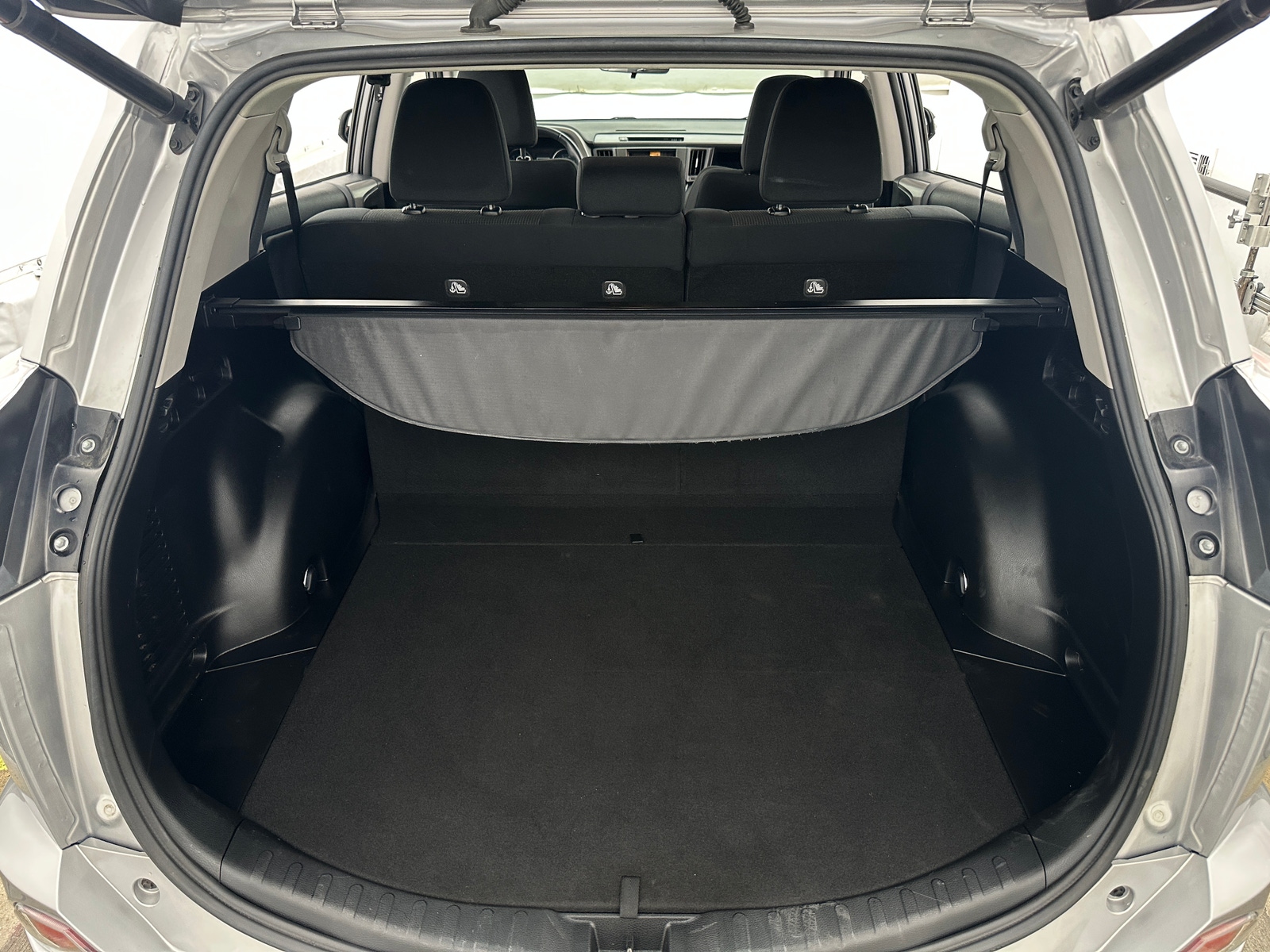 Thumbnail: 2017 Toyota RAV4 - 7